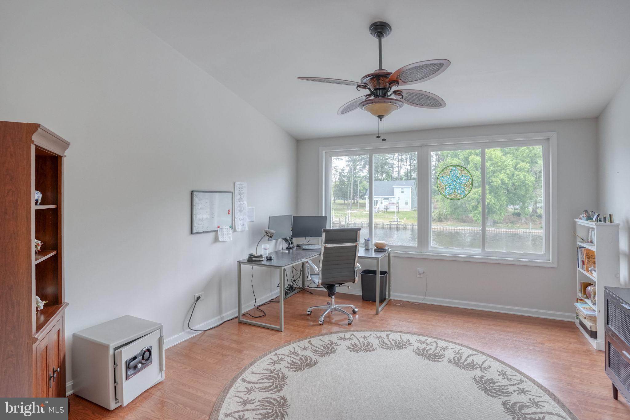 HUNTERS POINTE - Residential