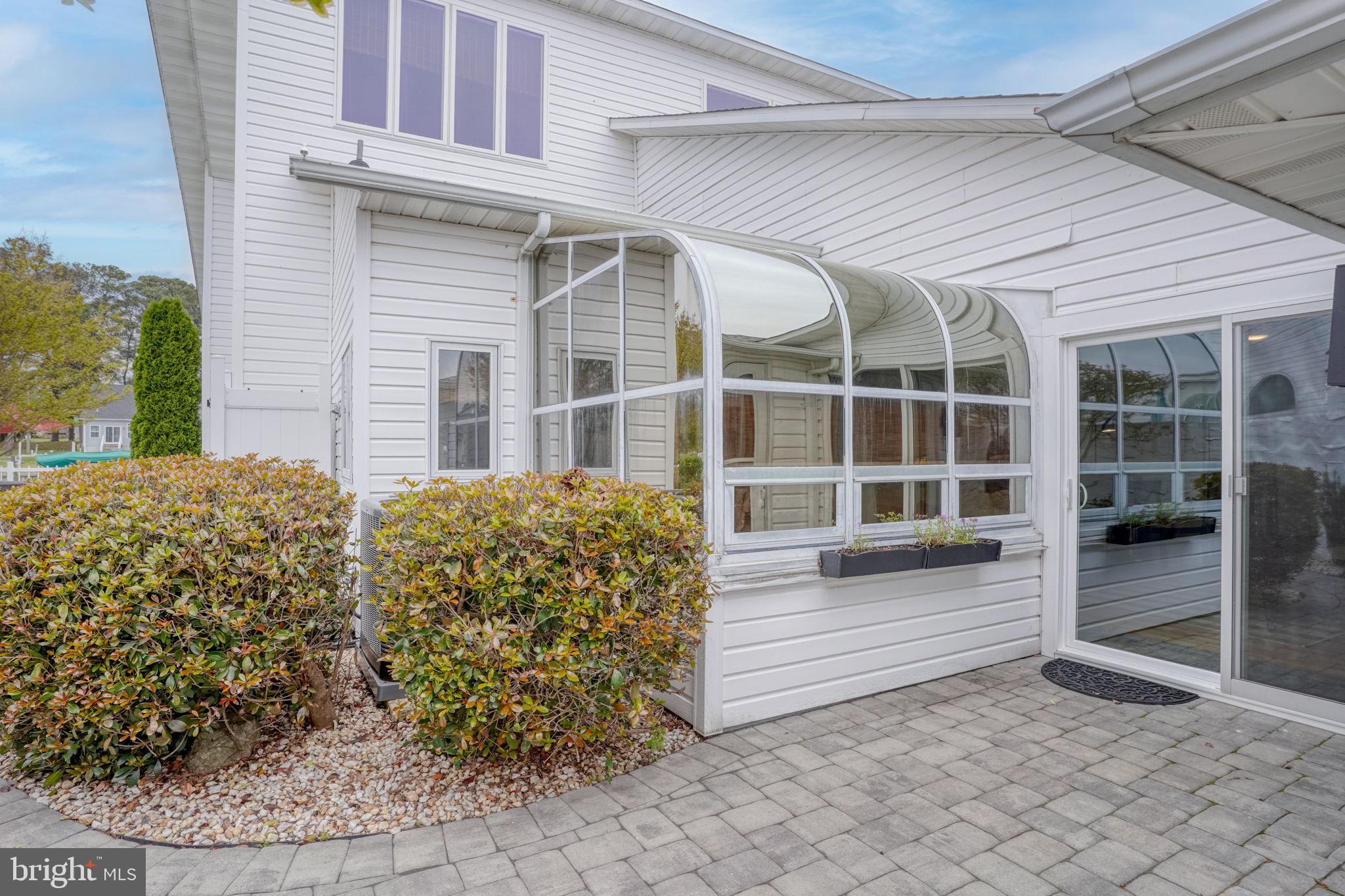 HUNTERS POINTE - Residential