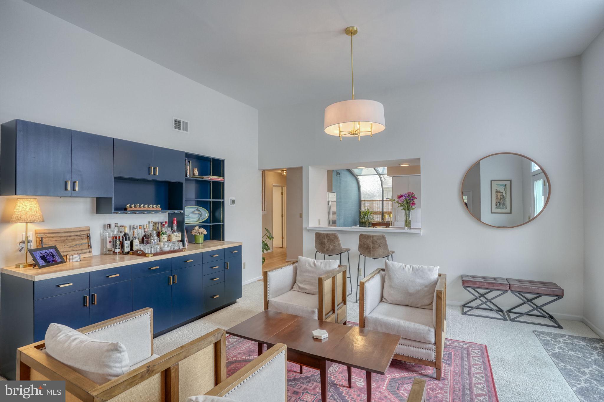 HUNTERS POINTE - Residential