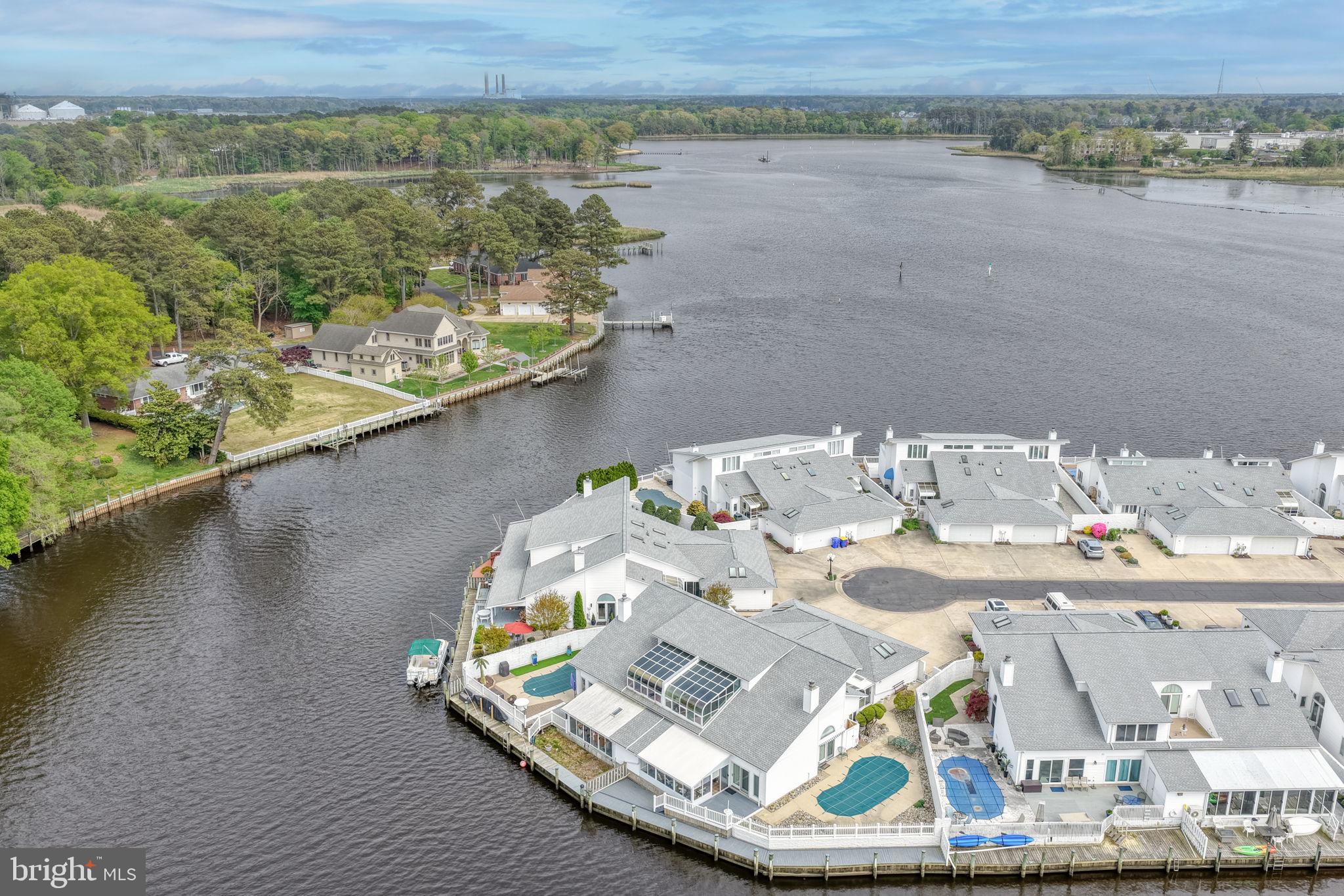 HUNTERS POINTE - Residential