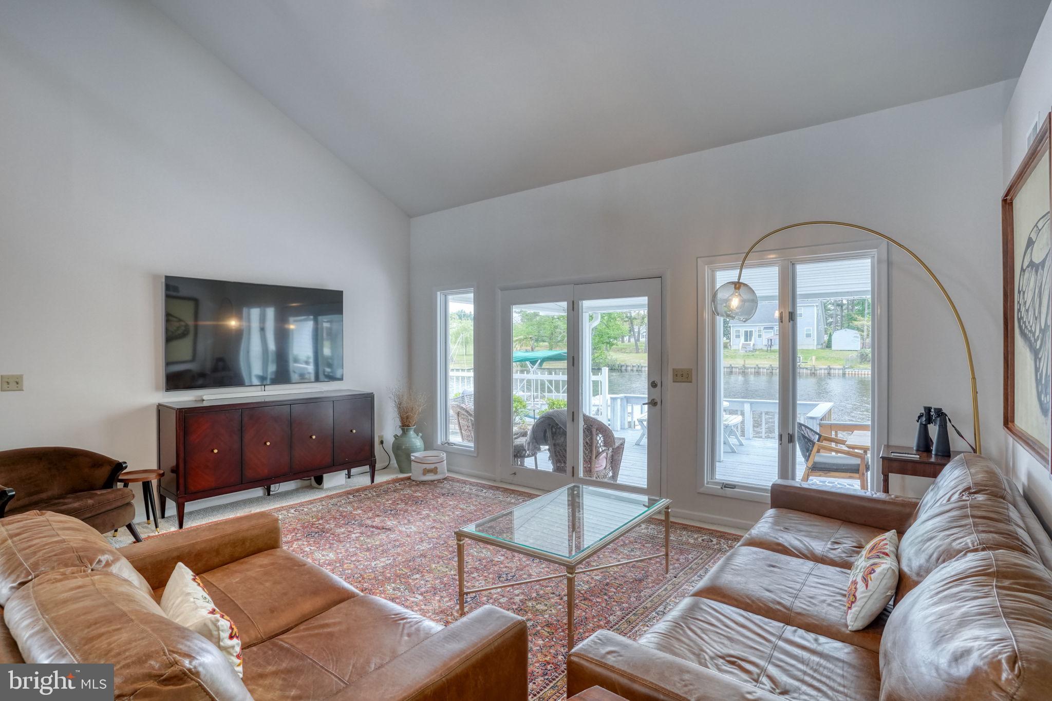 HUNTERS POINTE - Residential