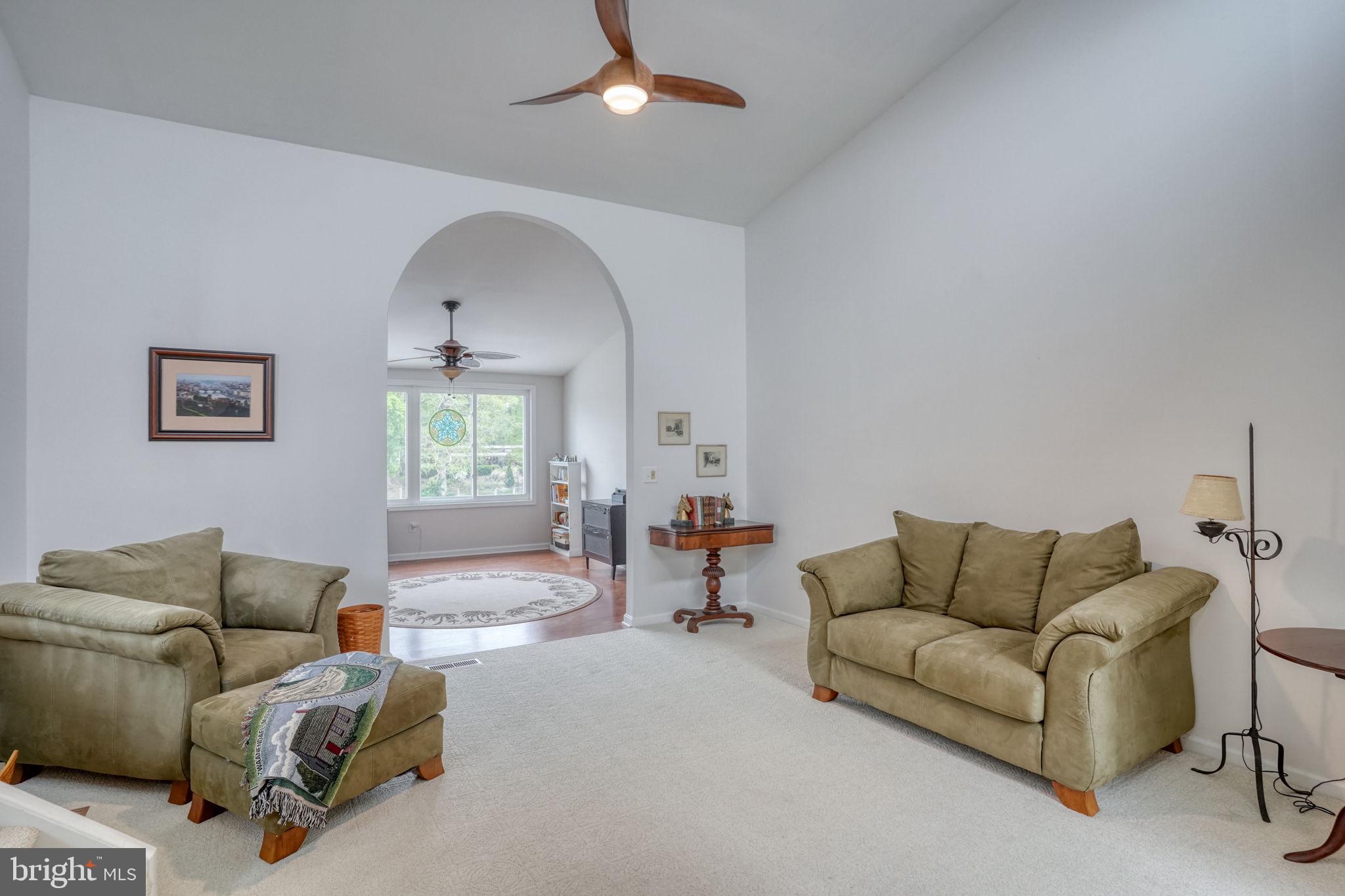 HUNTERS POINTE - Residential