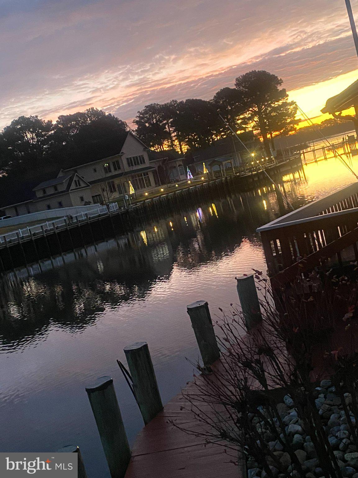 HUNTERS POINTE - Residential