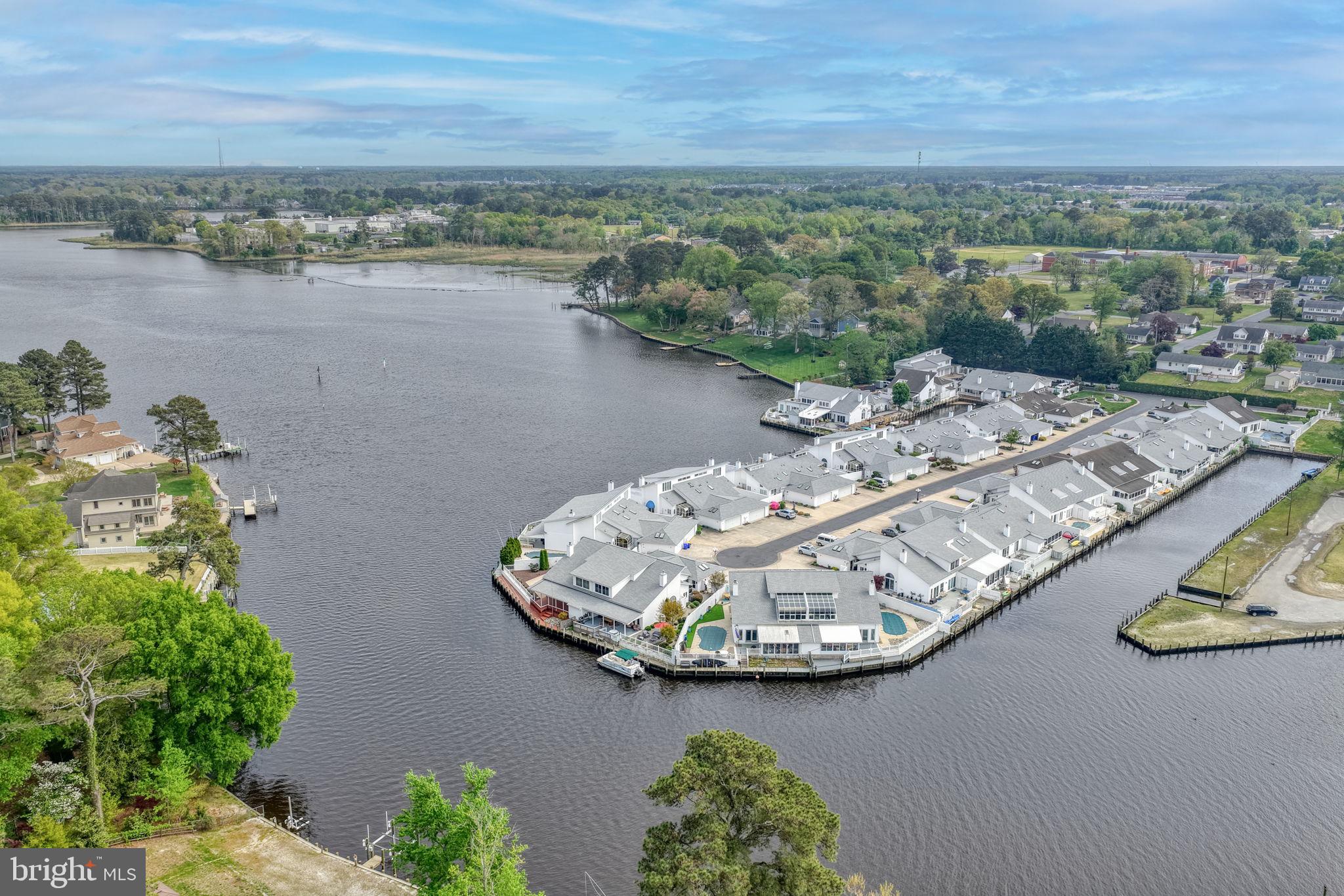 HUNTERS POINTE - Residential