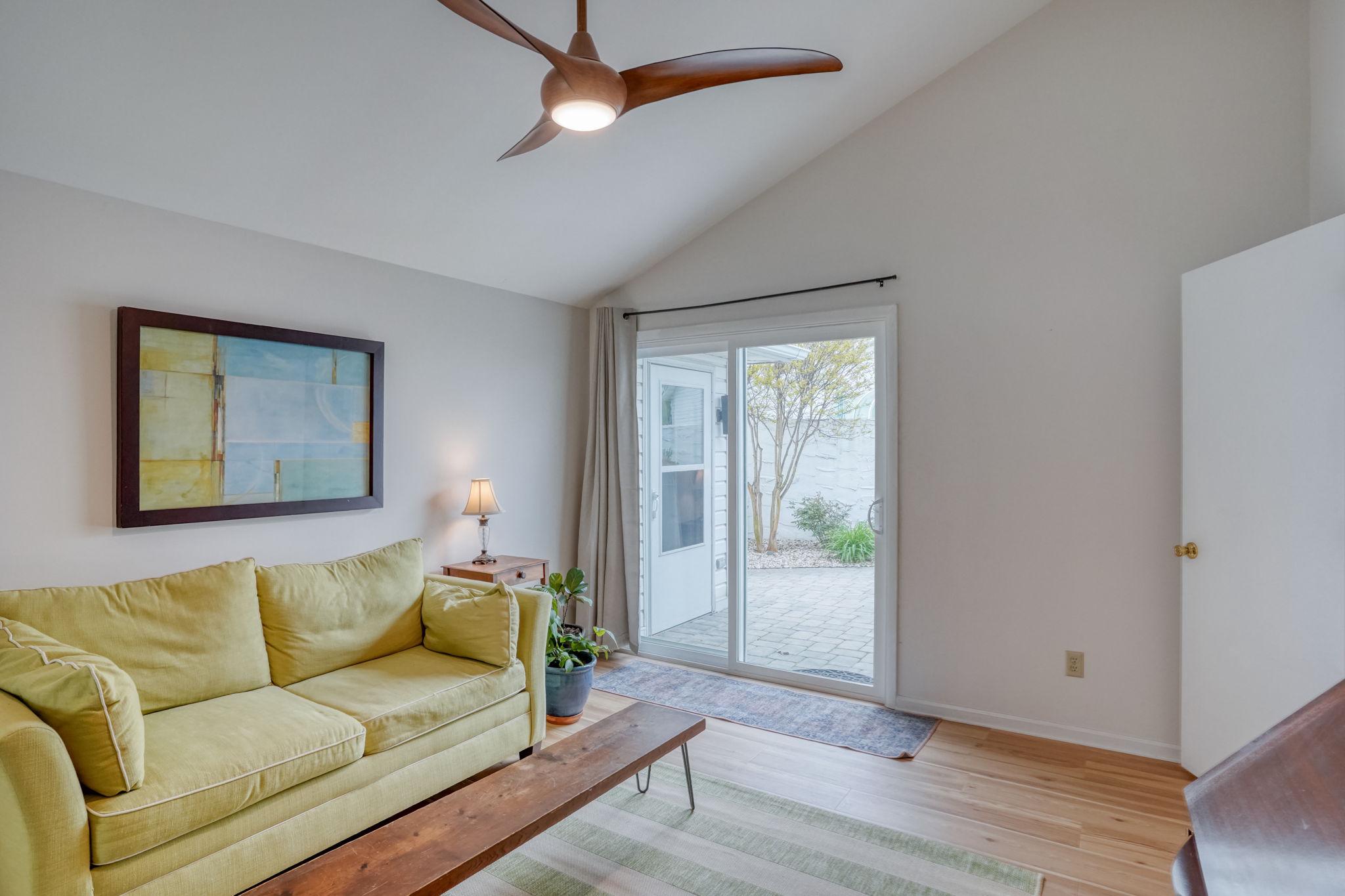 HUNTERS POINTE - Residential