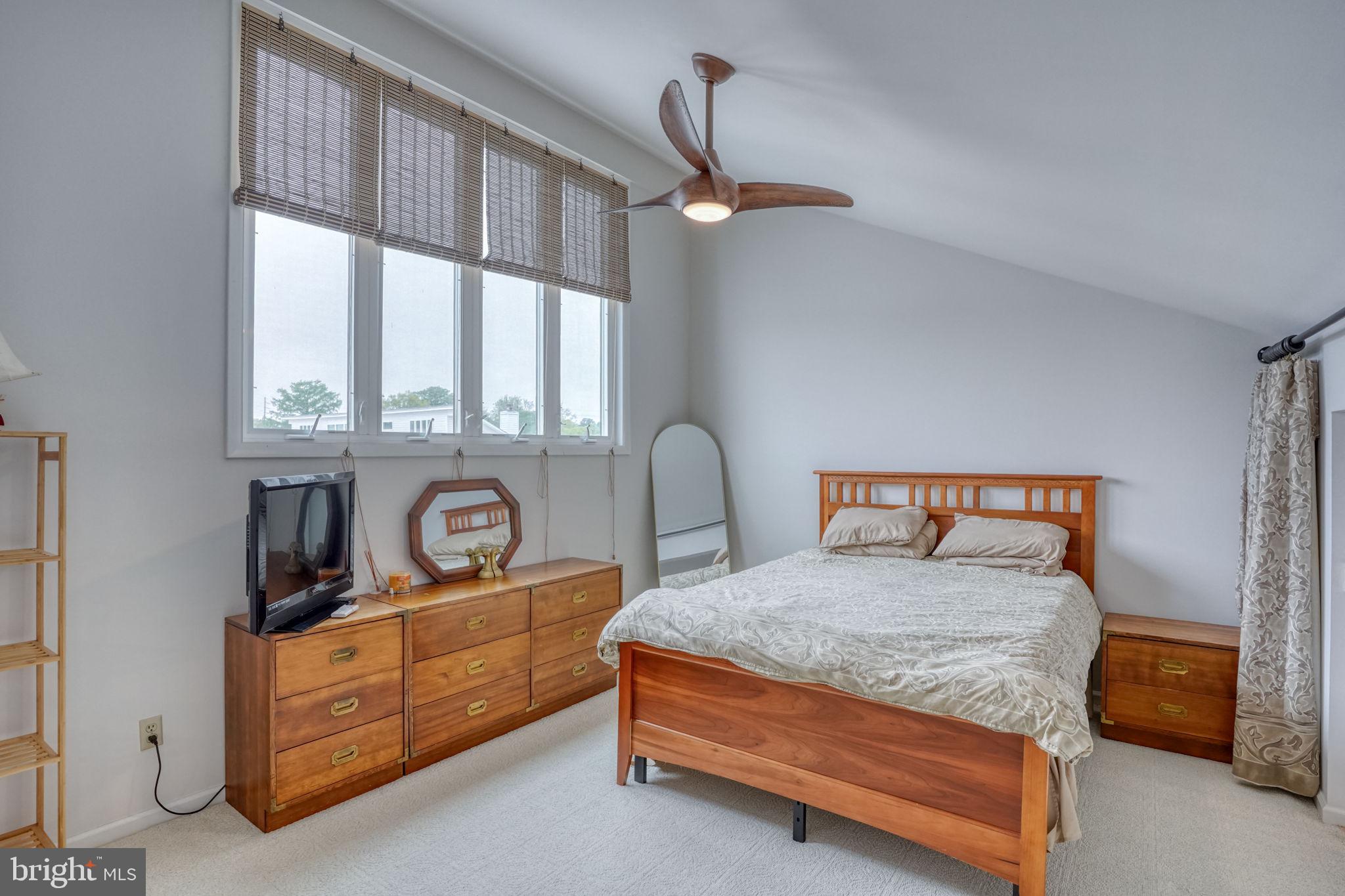 HUNTERS POINTE - Residential