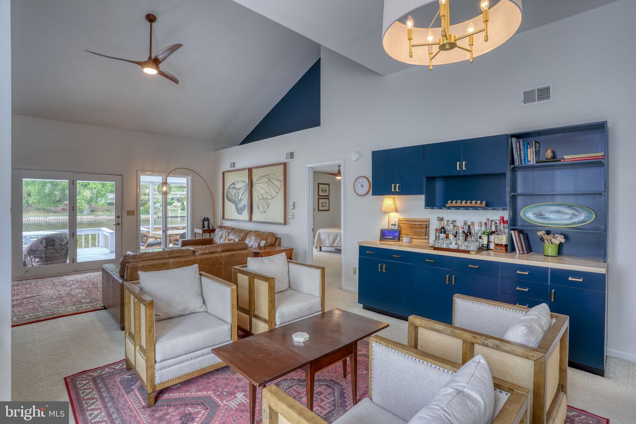 HUNTERS POINTE - Residential