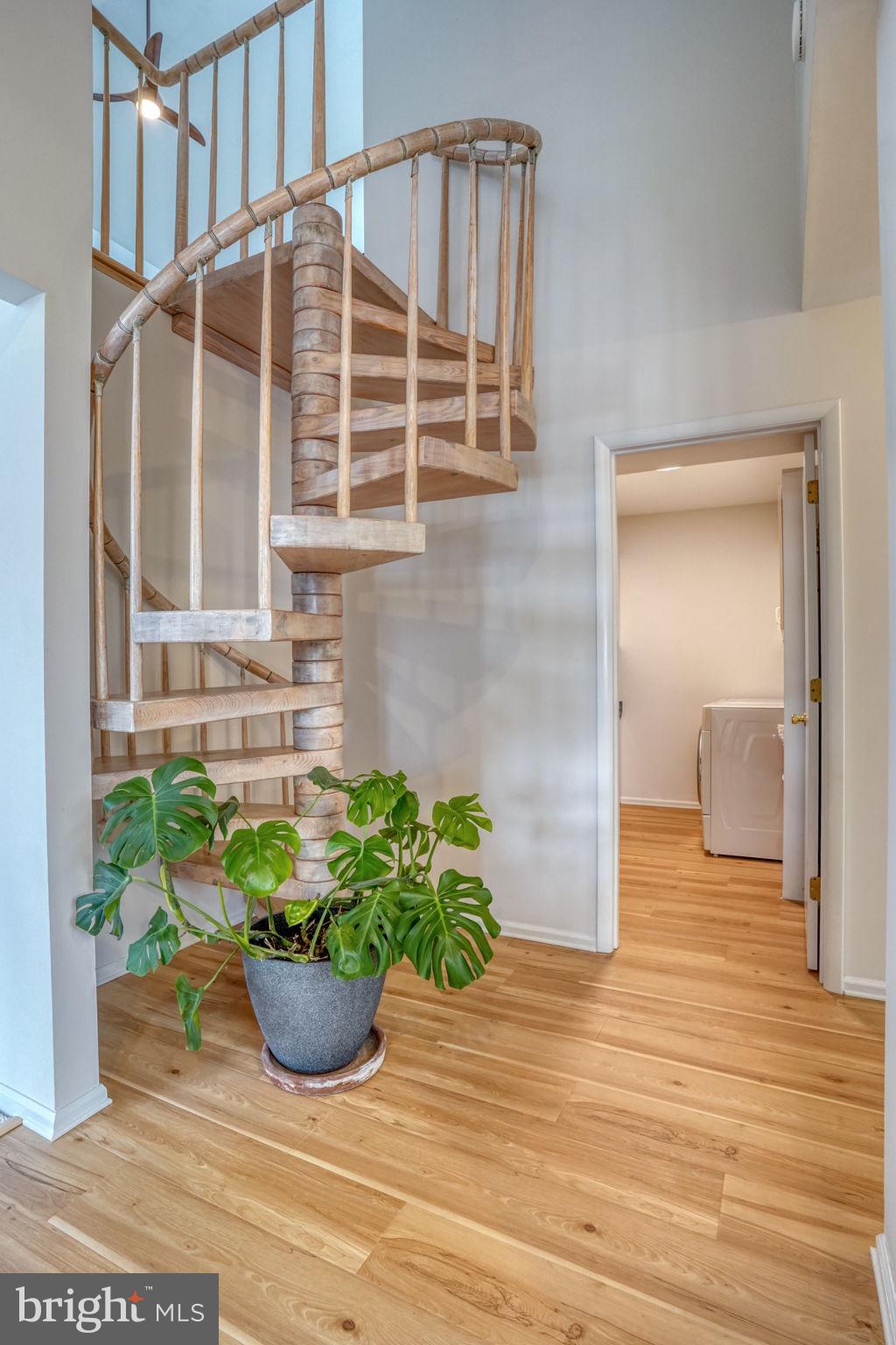 HUNTERS POINTE - Residential