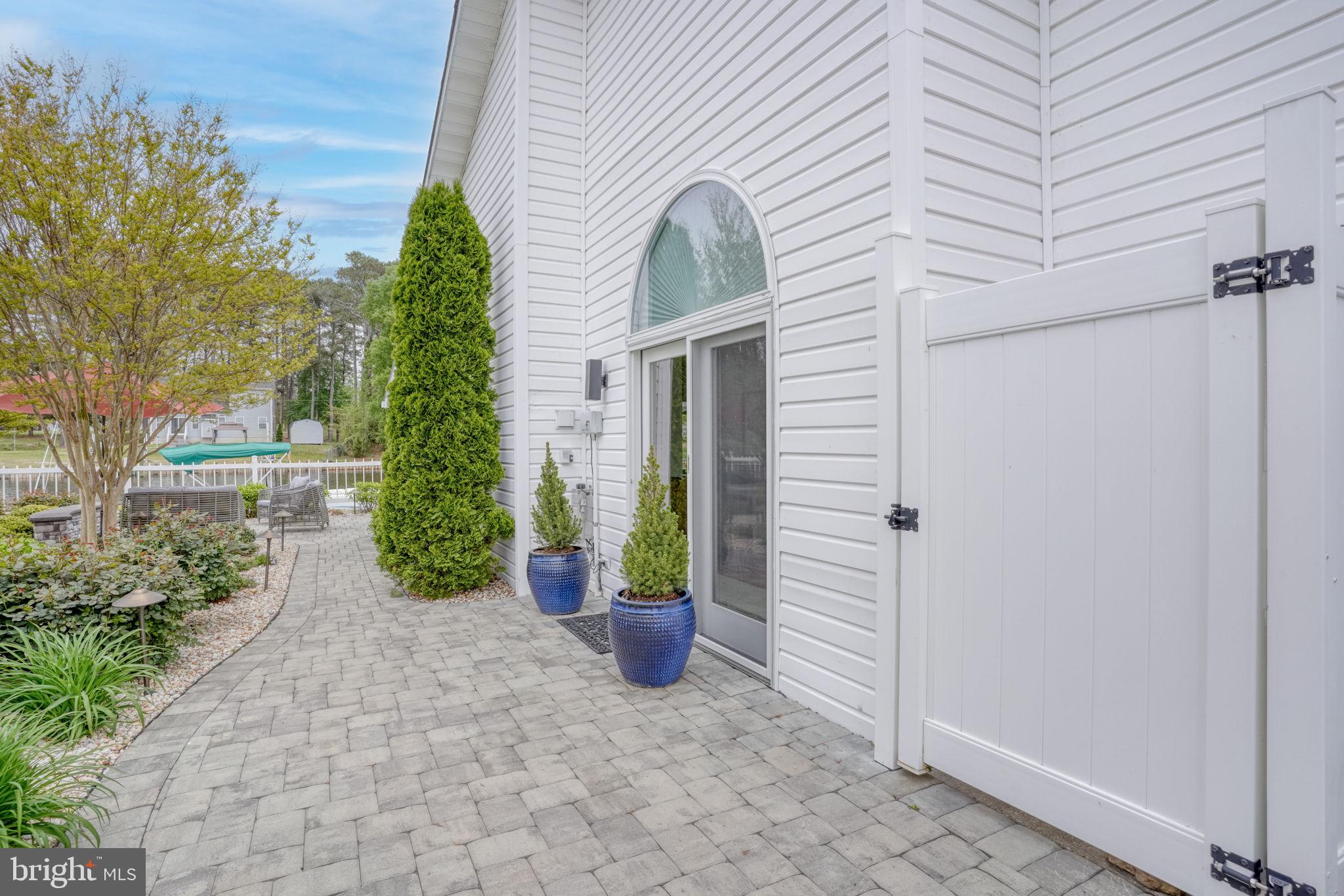 HUNTERS POINTE - Residential