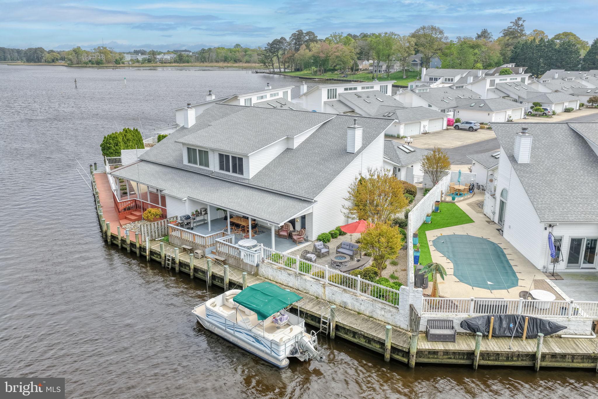 HUNTERS POINTE - Residential