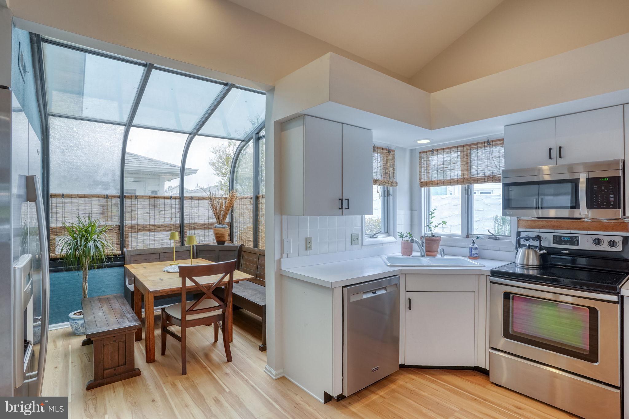 HUNTERS POINTE - Residential