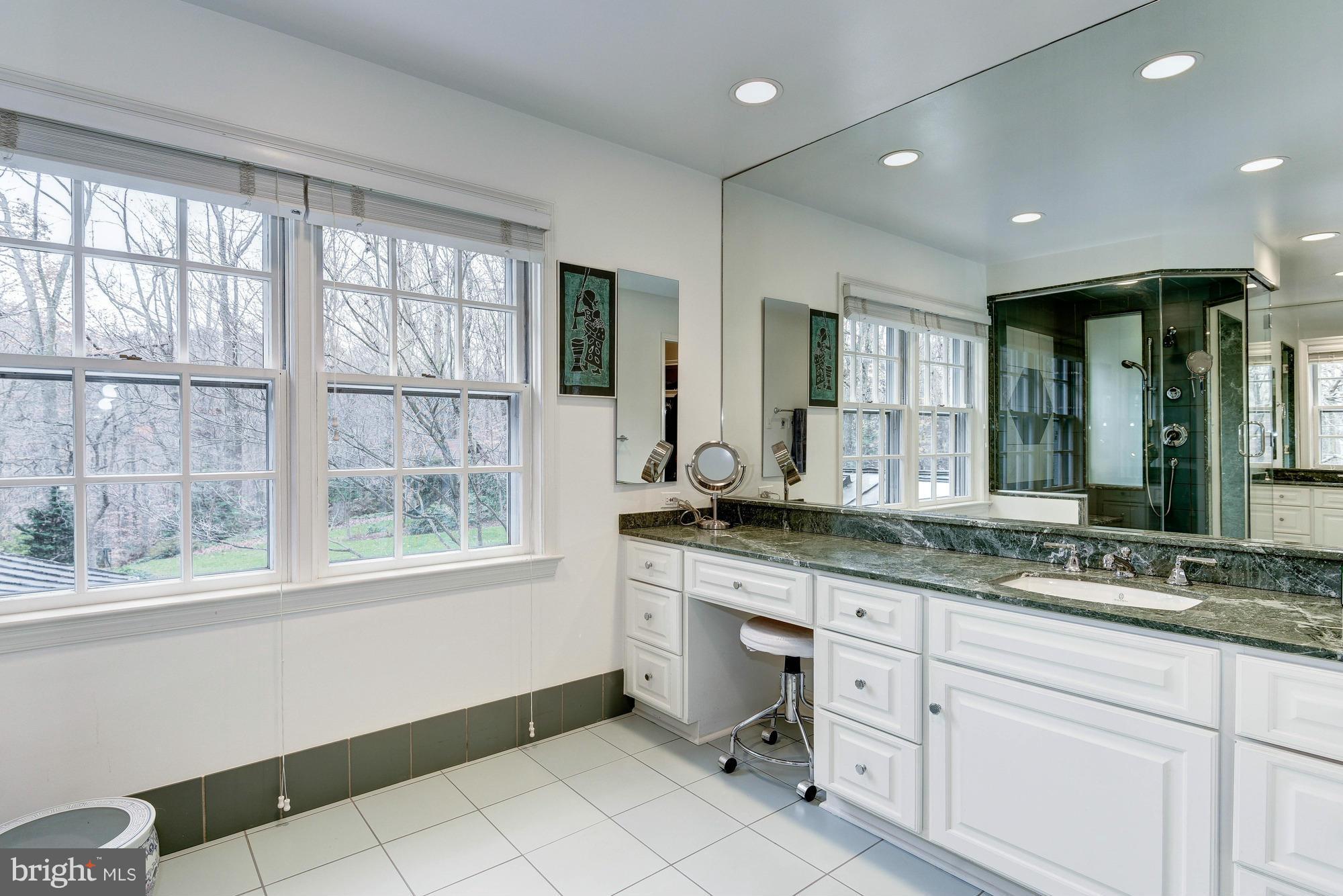 WINDSOR HILLS - Residential