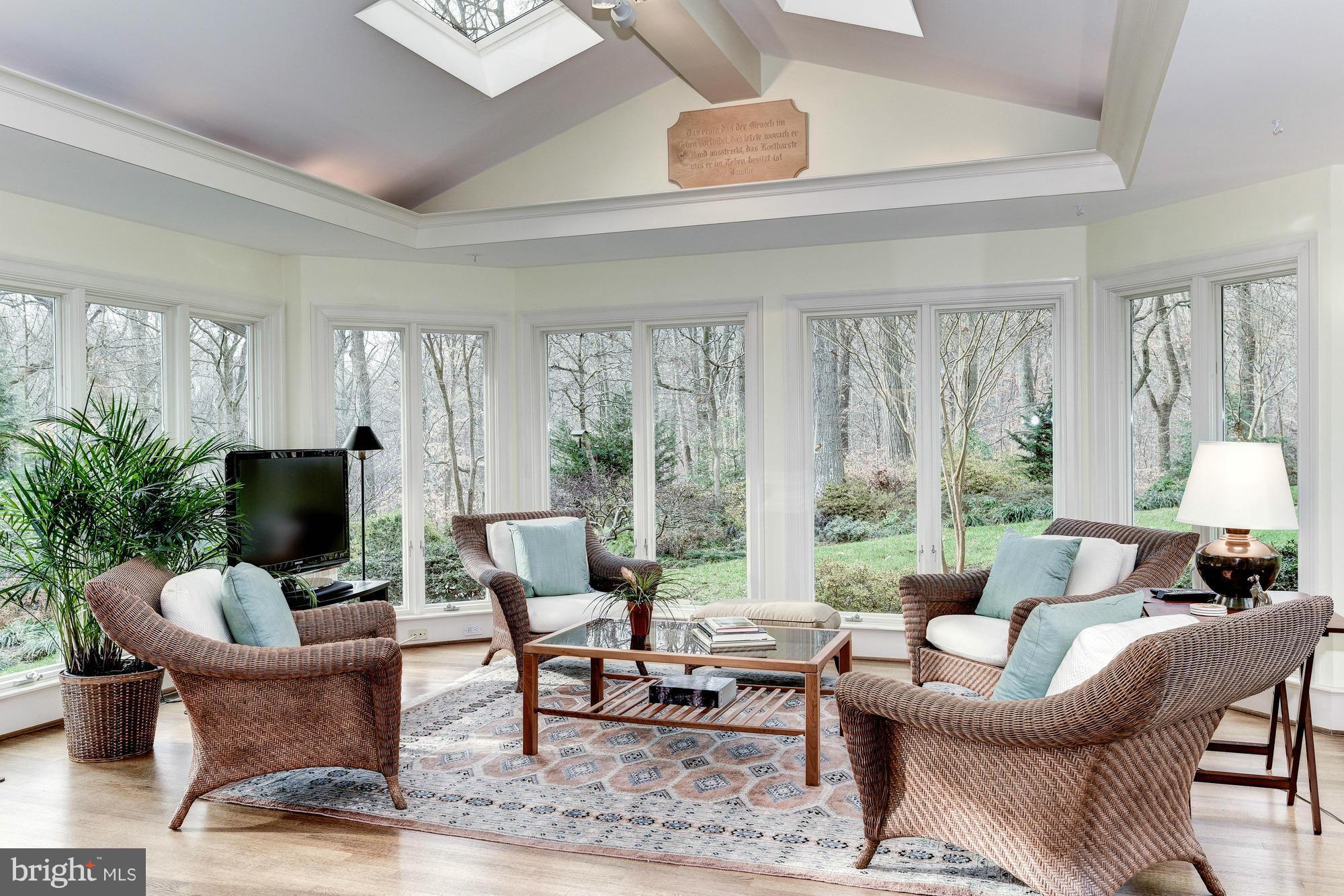 WINDSOR HILLS - Residential