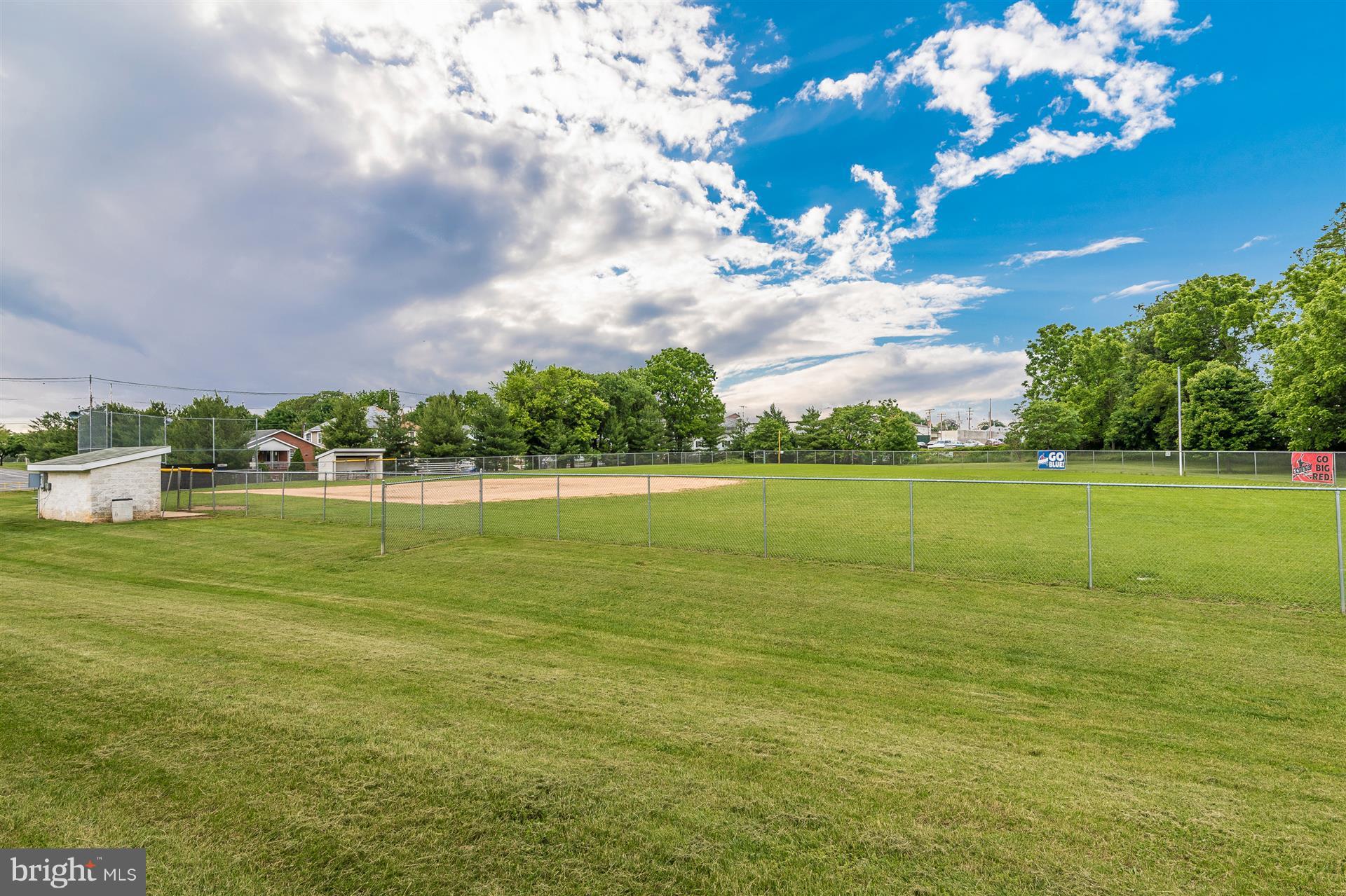PARK OVERLOOK TOWNHOMES - Residential