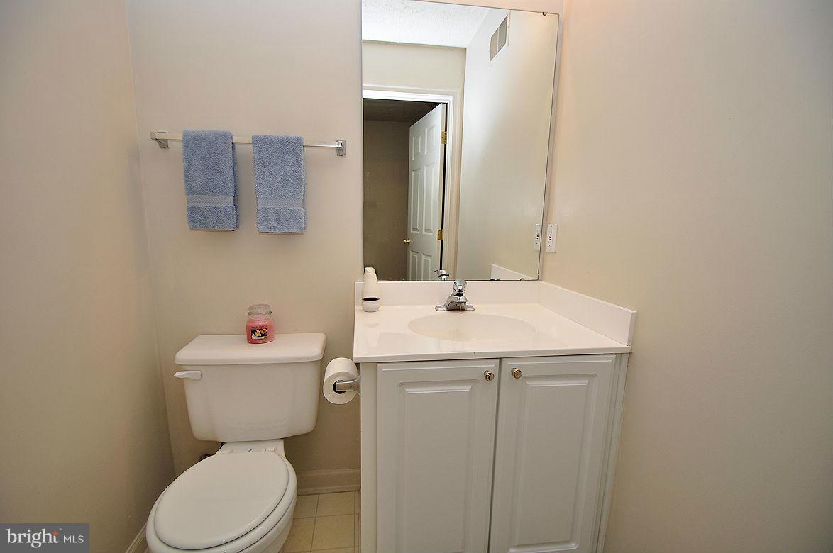 VILLAGE OF PAINTERS MILL - Residential Lease