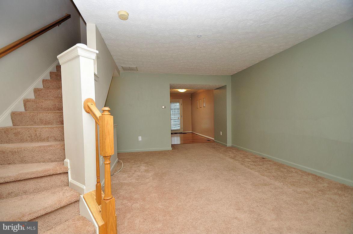 VILLAGE OF PAINTERS MILL - Residential Lease