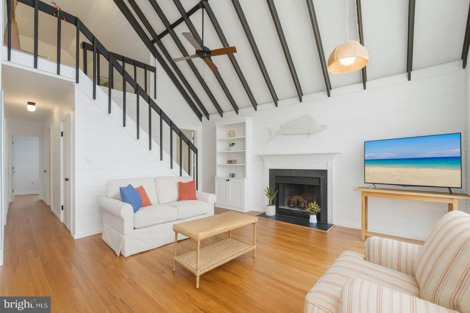 CAINE KEYS II EXT - Residential