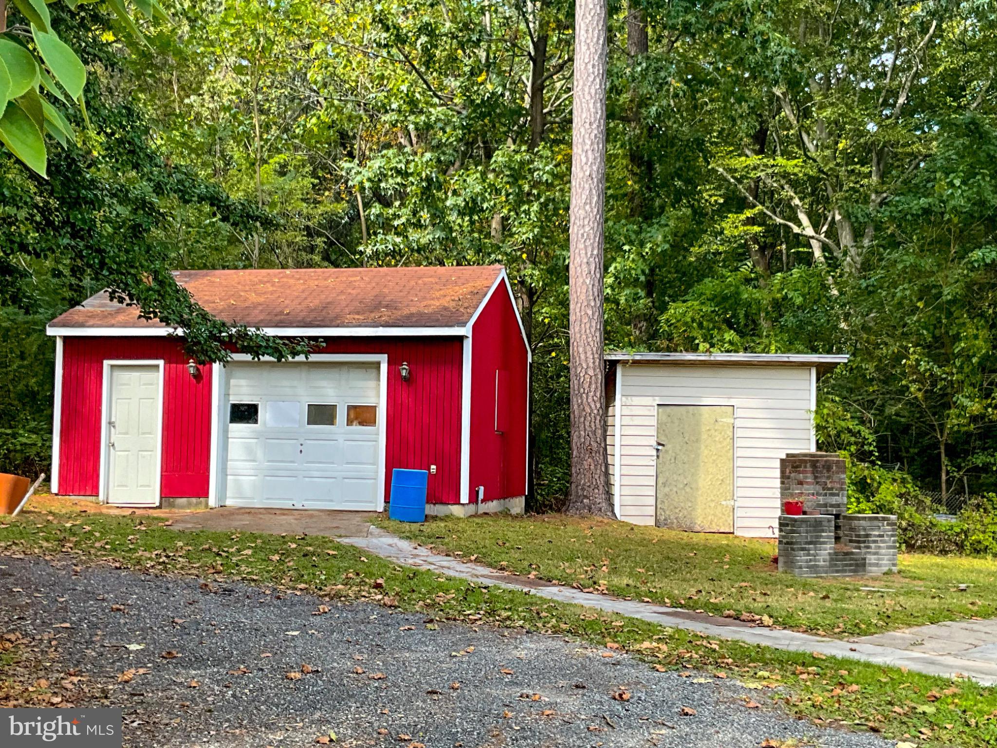 BLUE JAY MEADOWS - Residential