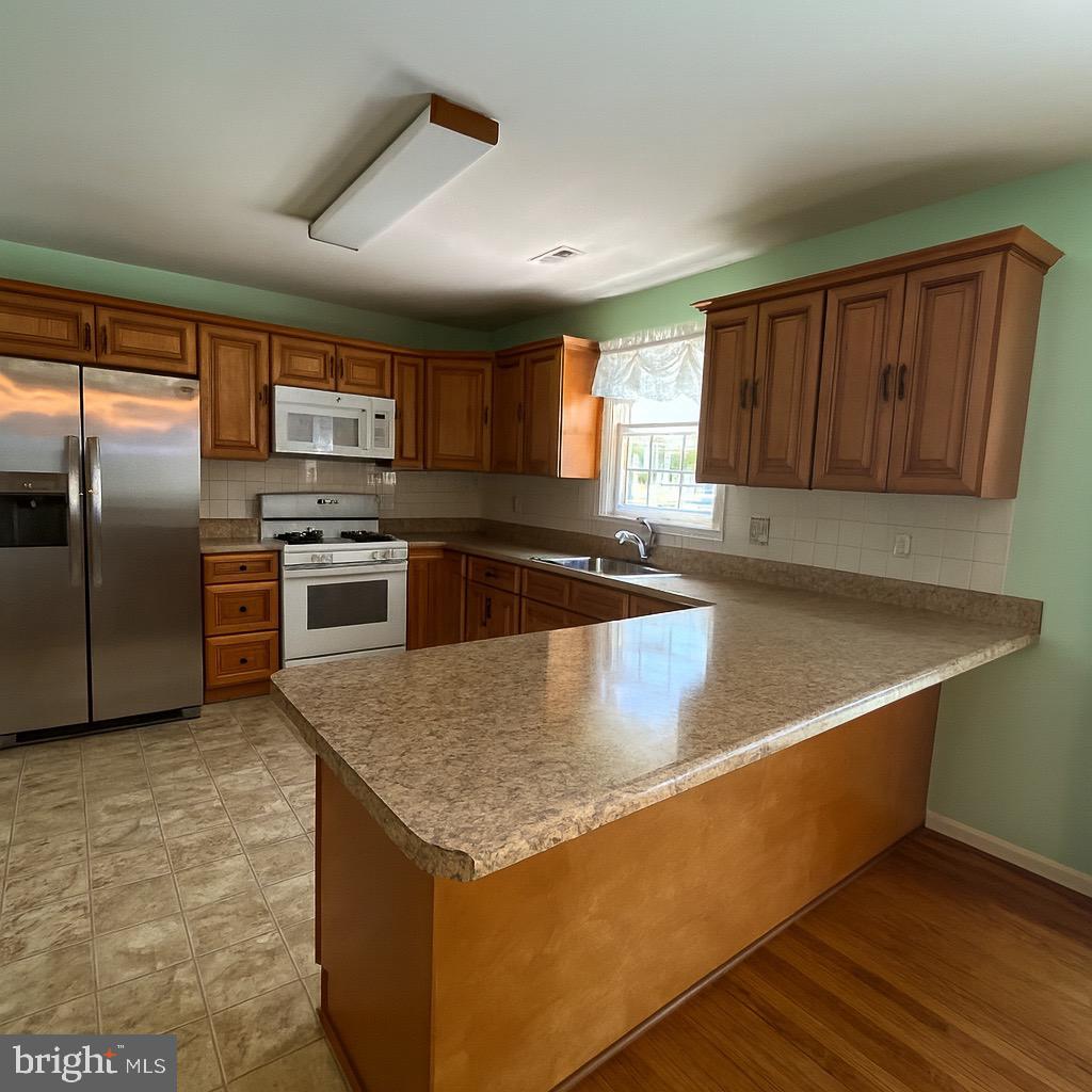 BLUE JAY MEADOWS - Residential