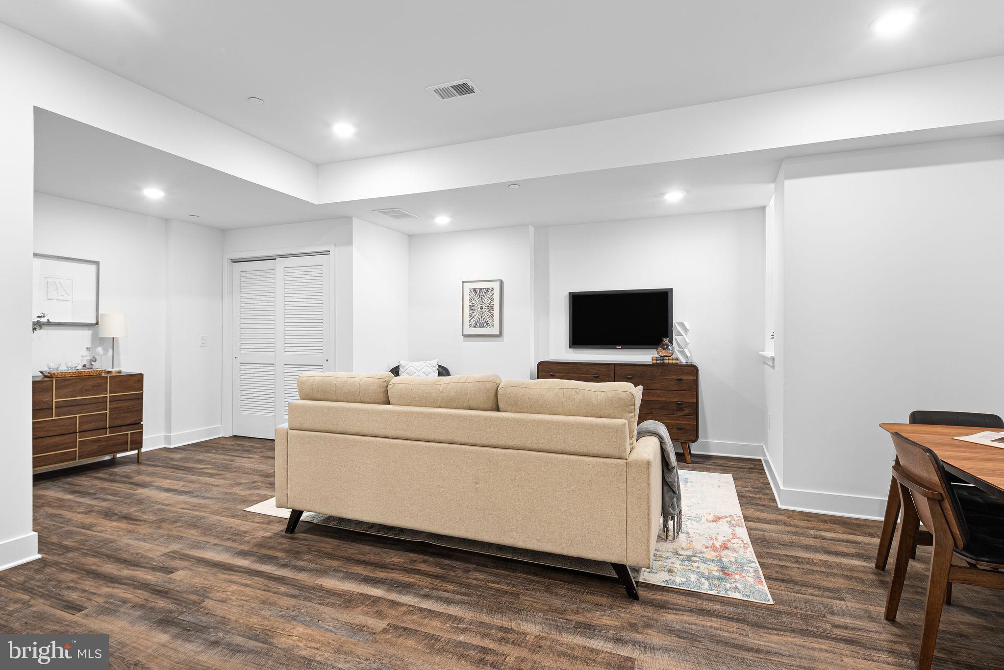 WEST POPLAR - Residential