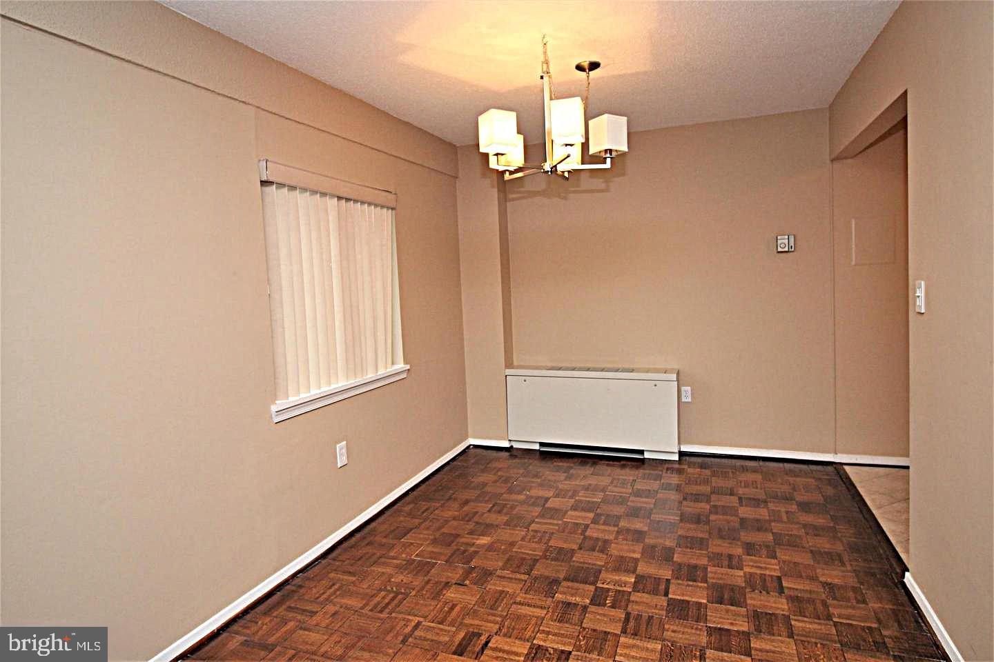 LAKESIDE TERRACE - Residential