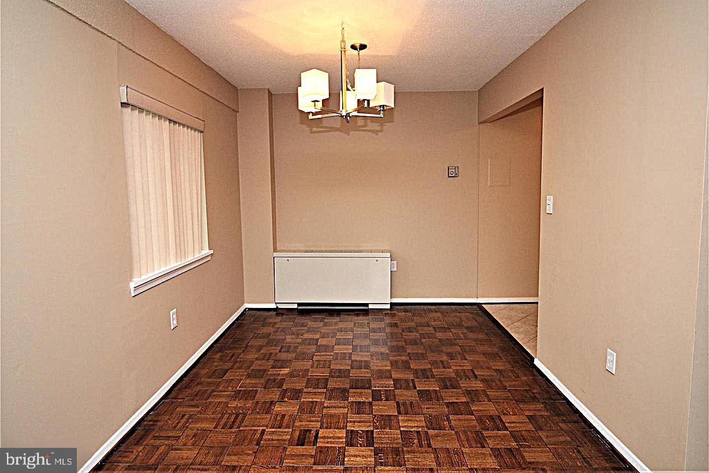 LAKESIDE TERRACE - Residential