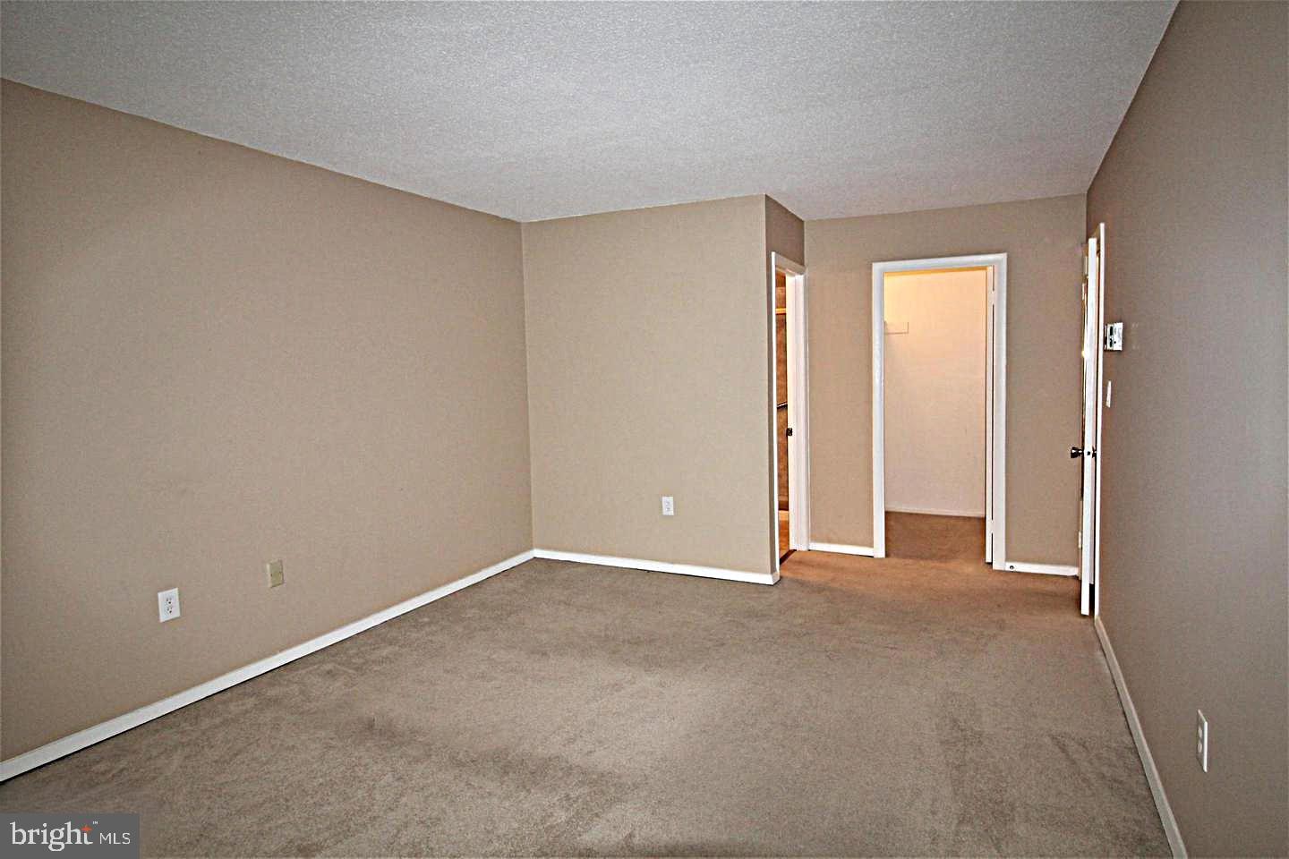 LAKESIDE TERRACE - Residential