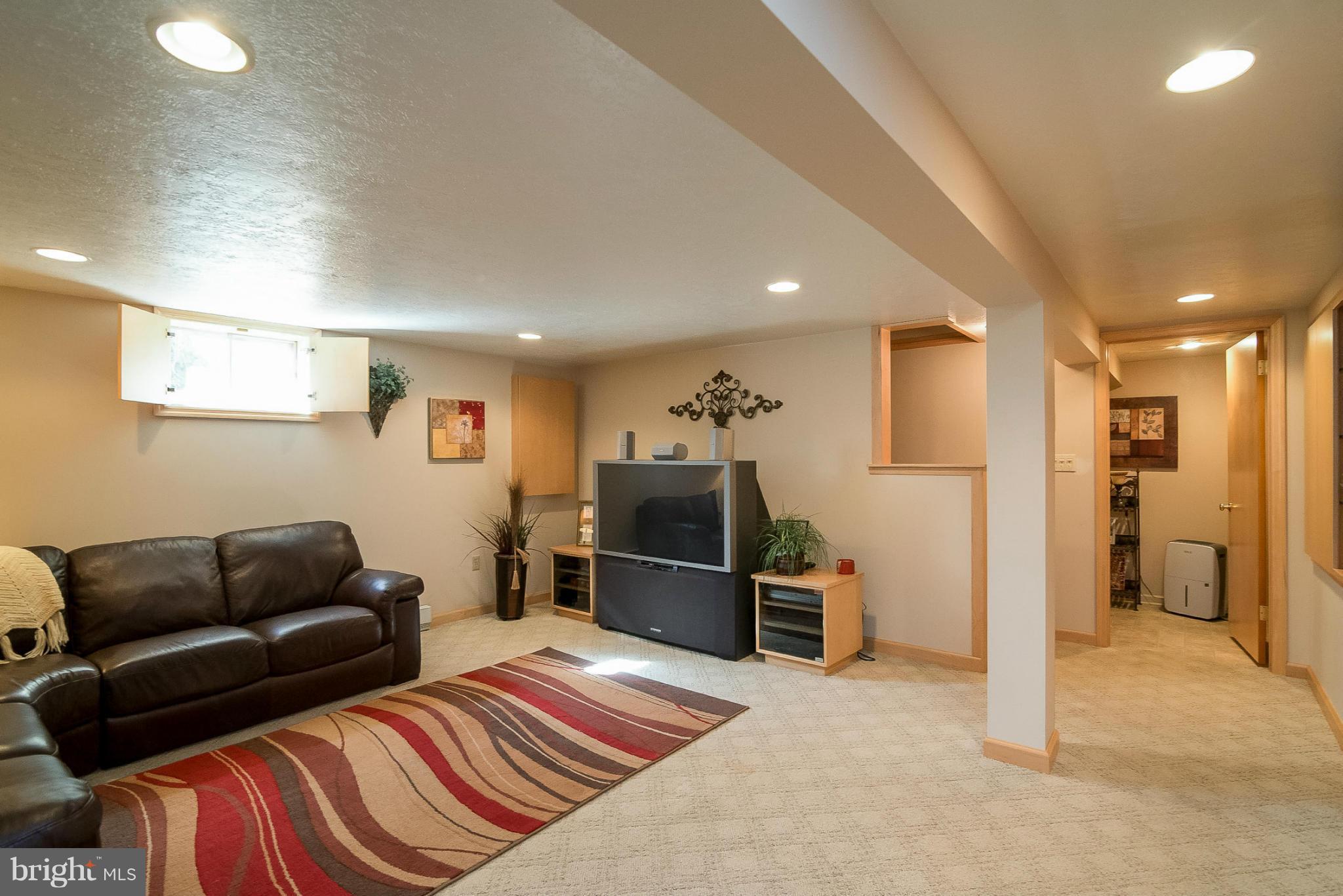 WILES ESTATES - Residential