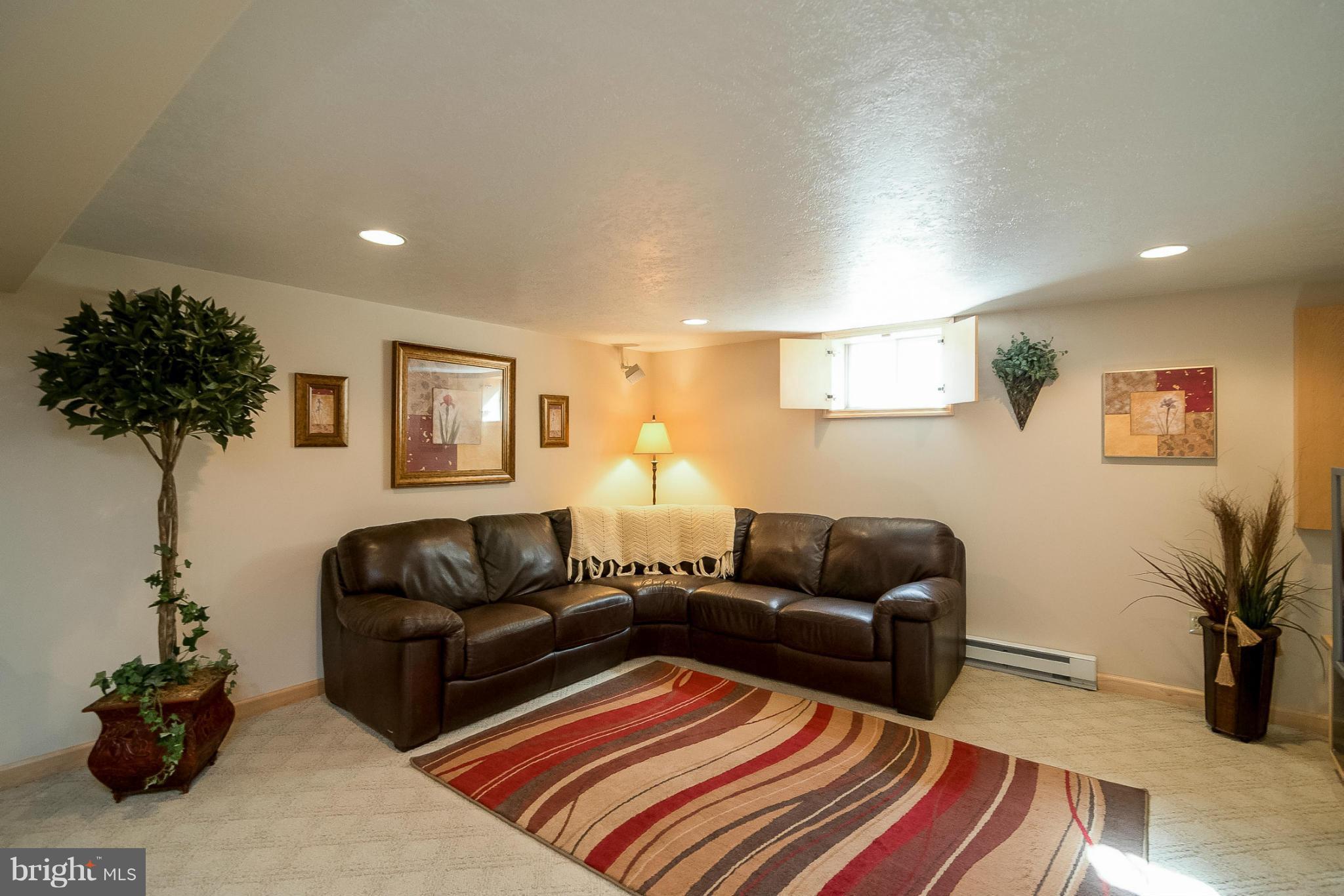 WILES ESTATES - Residential