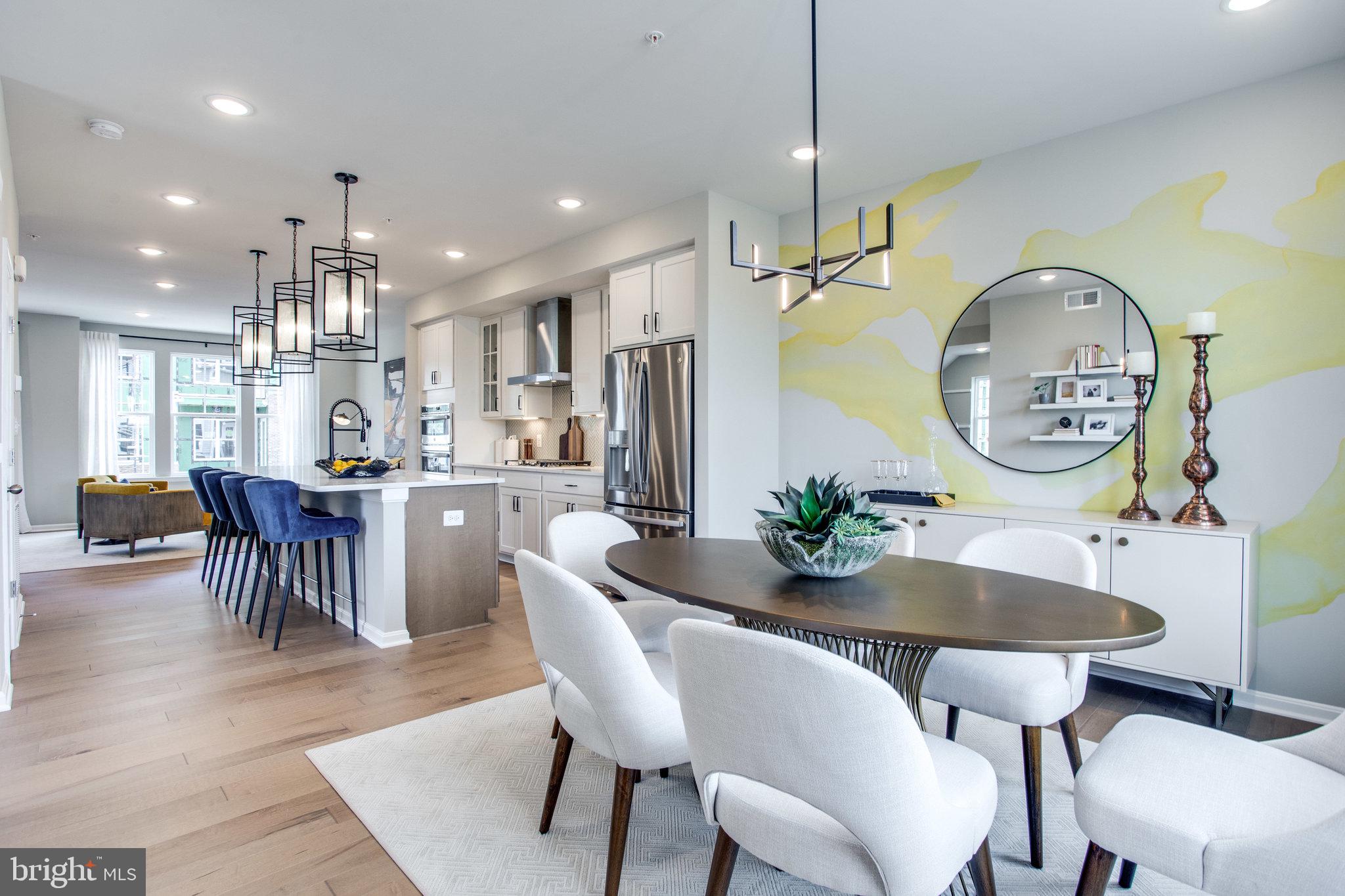 TOWNS AT MARKET COMMONS - Residential