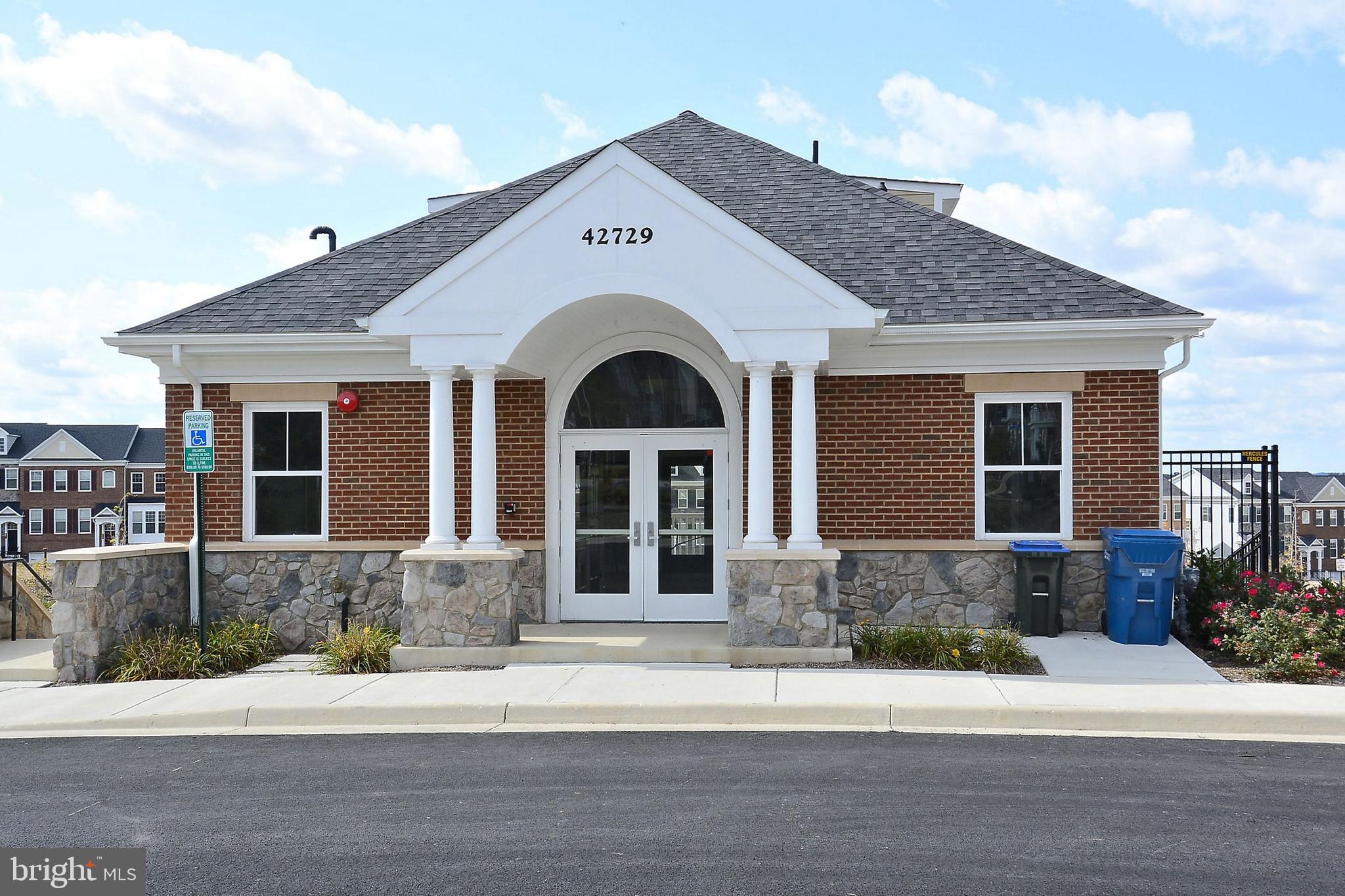 TOWNES AT GOOSE CREEK VILLAGE - Residential