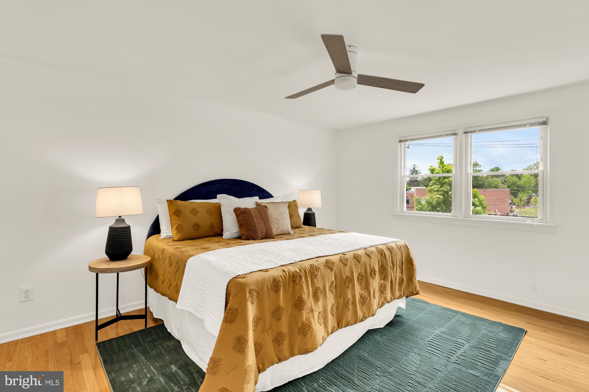 NORTH WOODSIDE - Residential