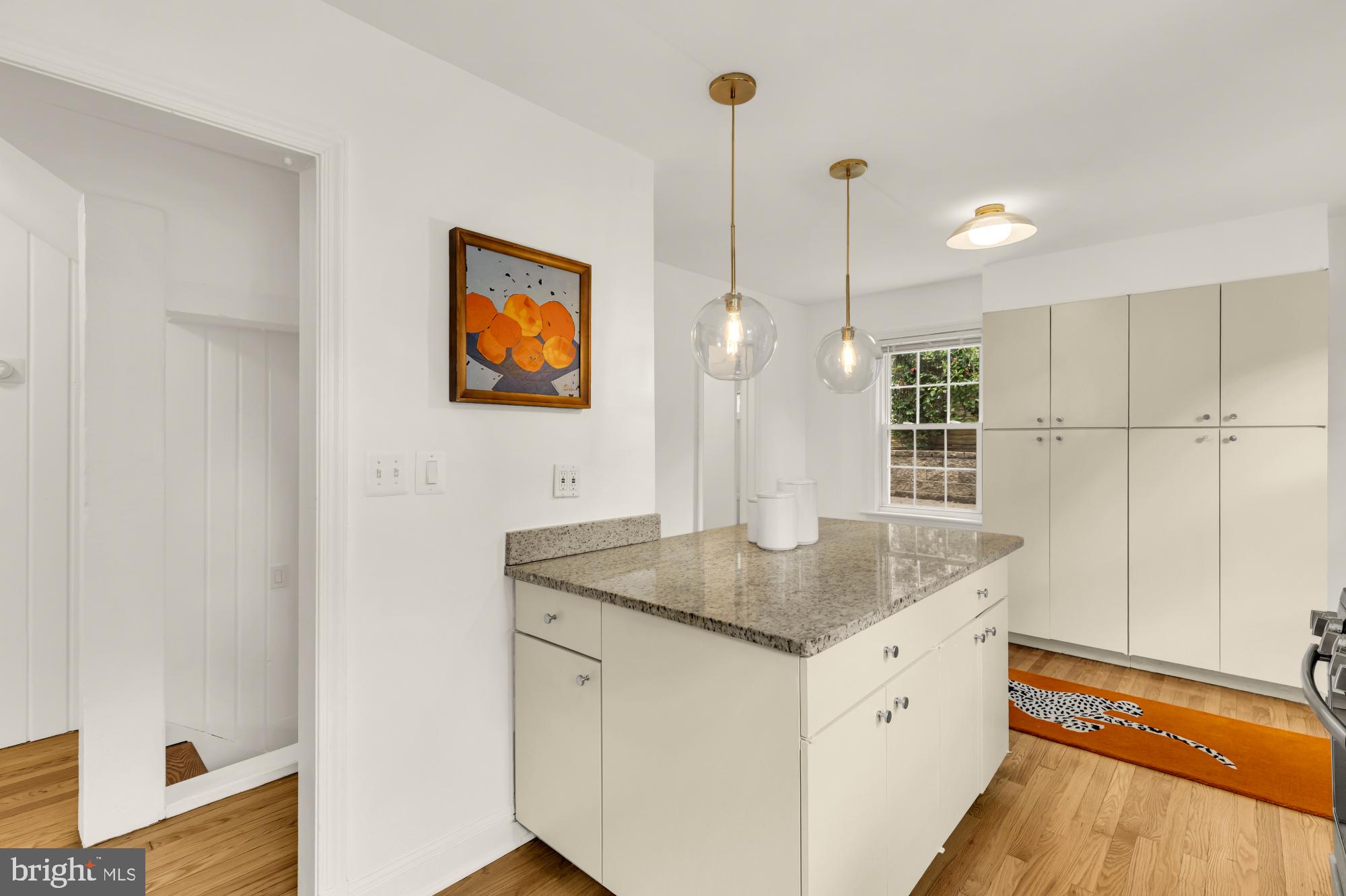 NORTH WOODSIDE - Residential