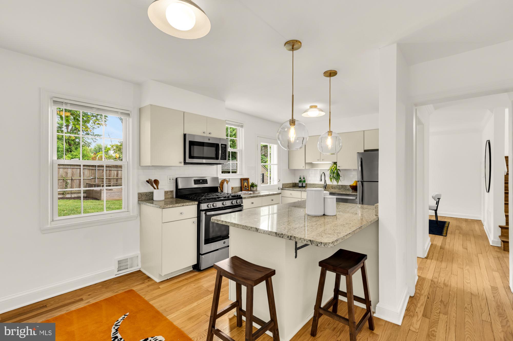 NORTH WOODSIDE - Residential