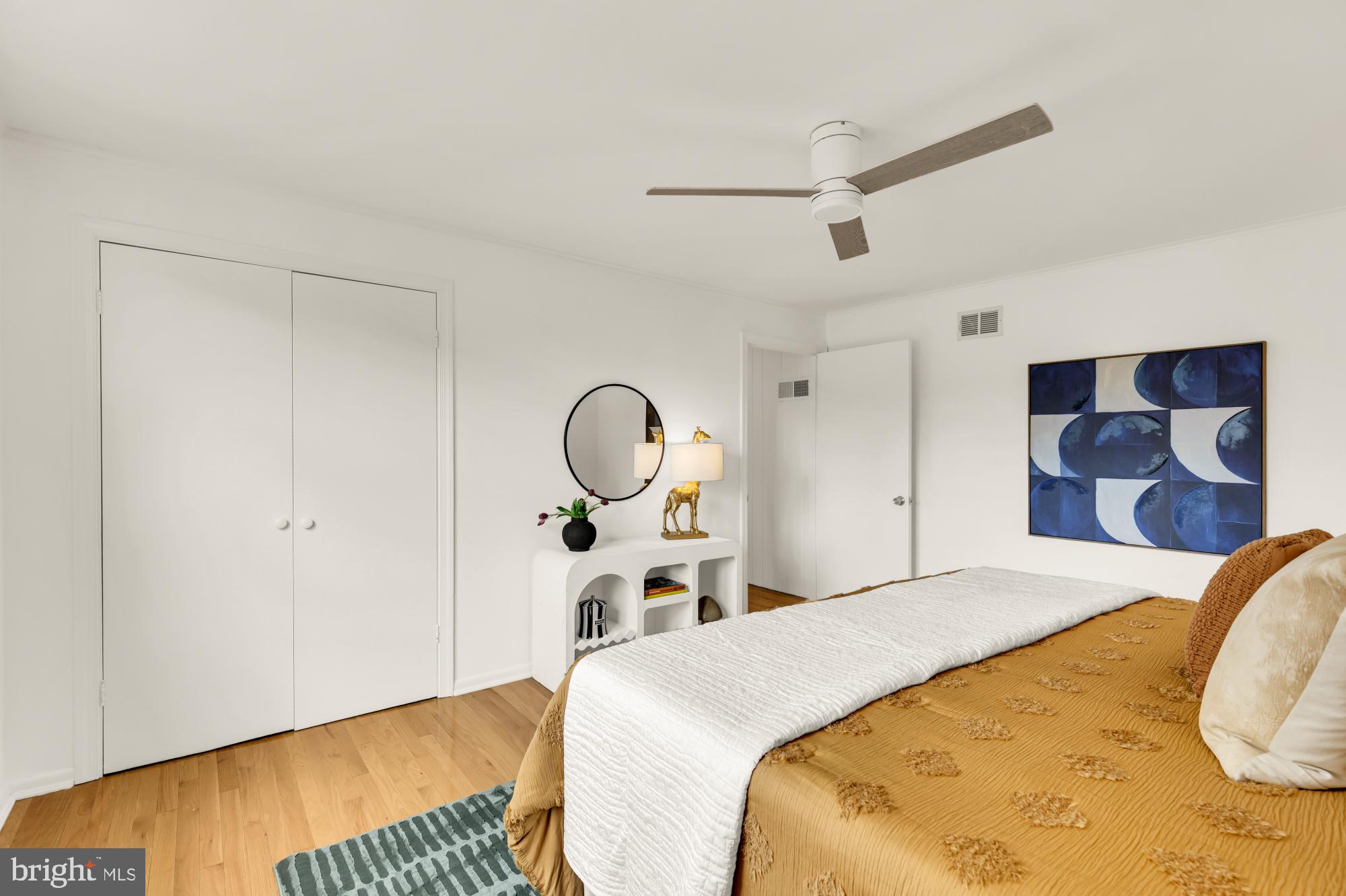 NORTH WOODSIDE - Residential