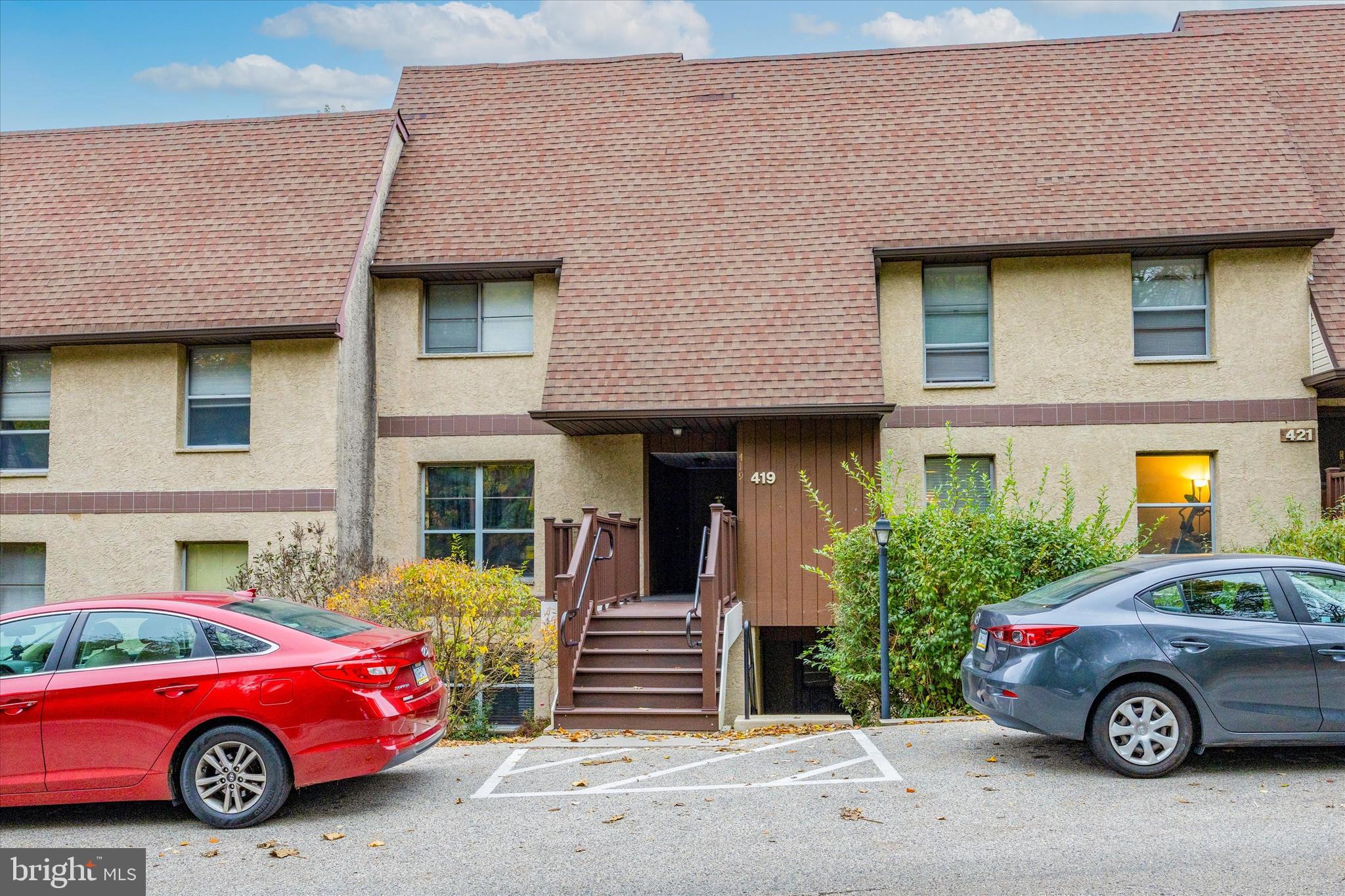 GREEN TREE SUMMIT - Residential