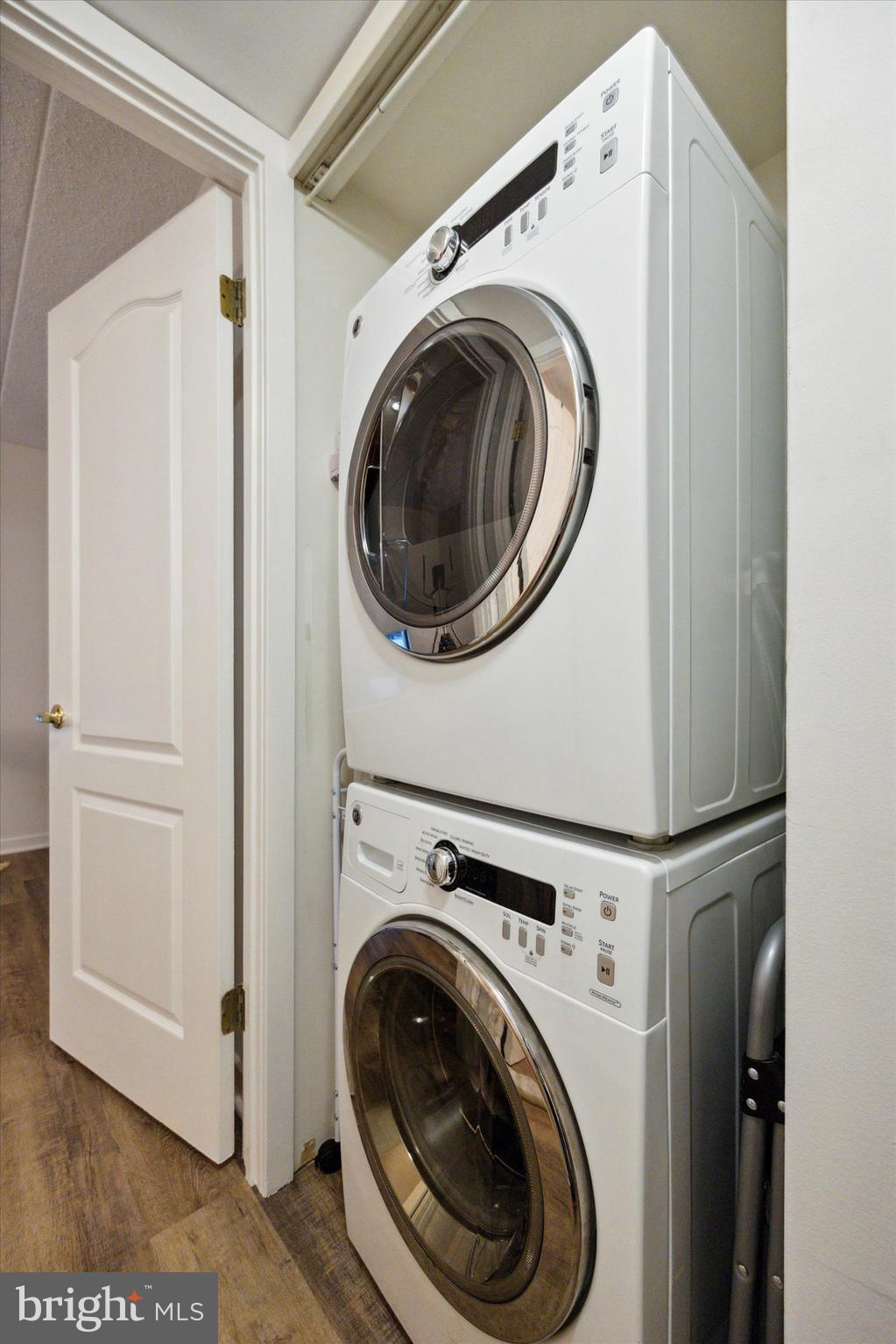 GREEN TREE SUMMIT - Residential