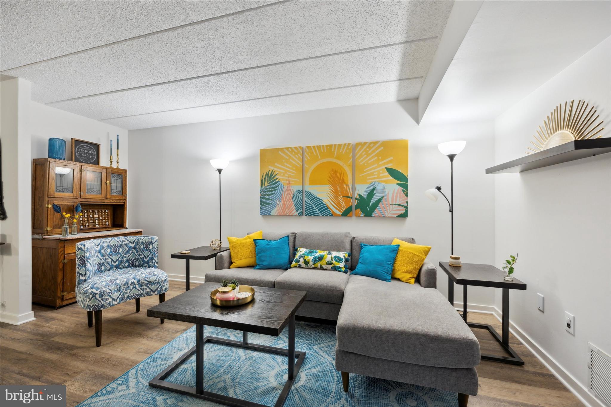 GREEN TREE SUMMIT - Residential