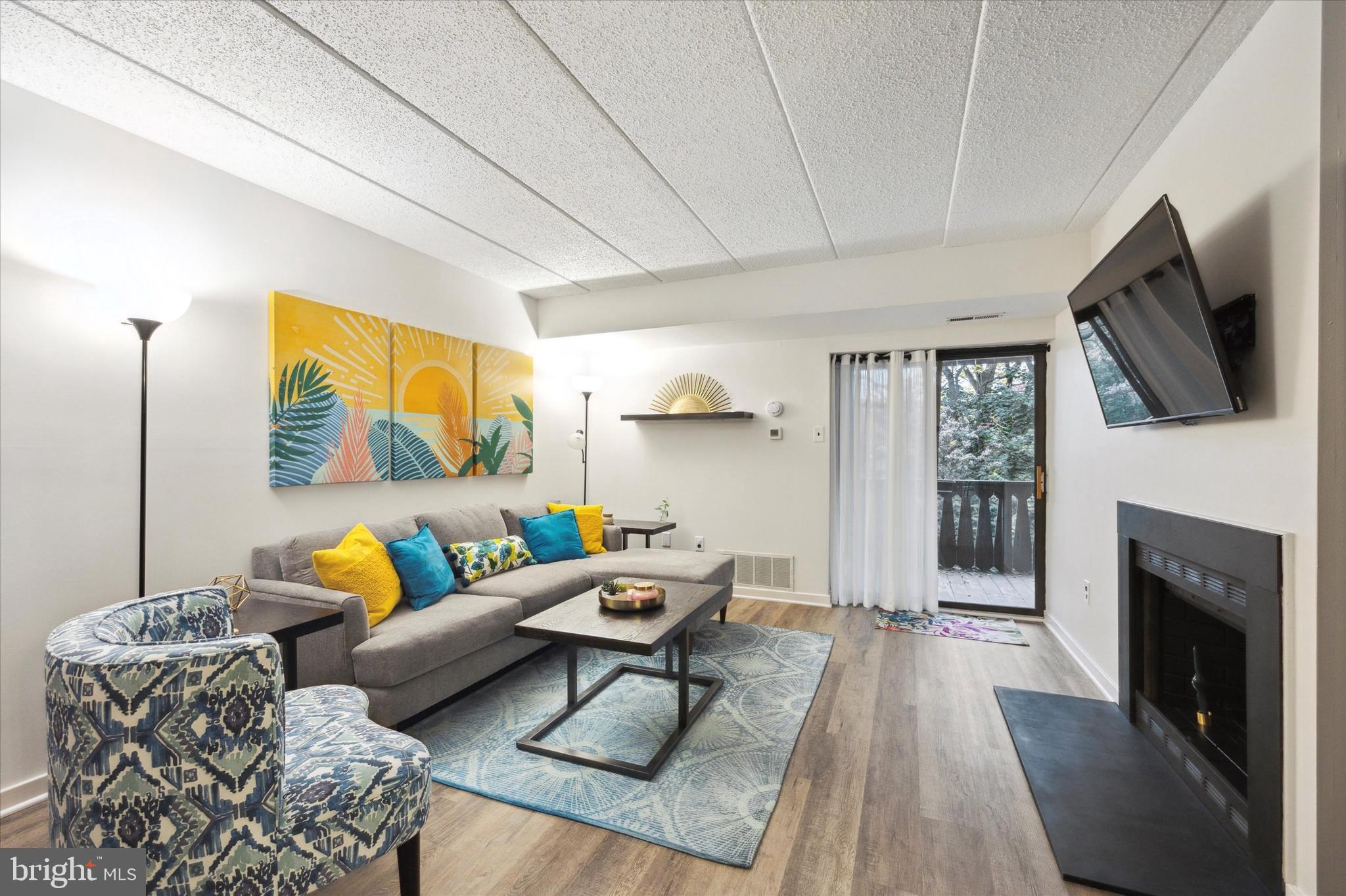 GREEN TREE SUMMIT - Residential