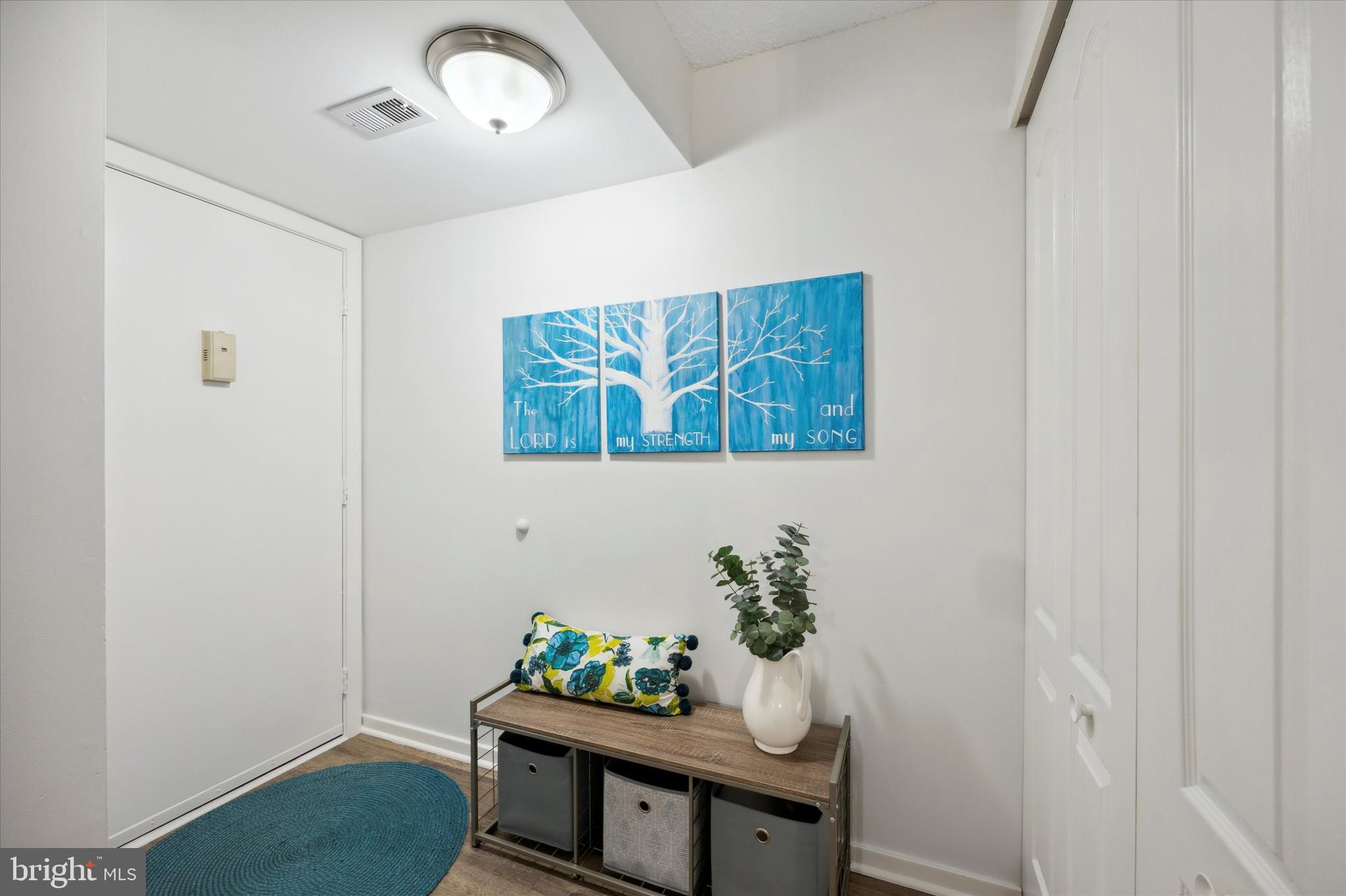 GREEN TREE SUMMIT - Residential