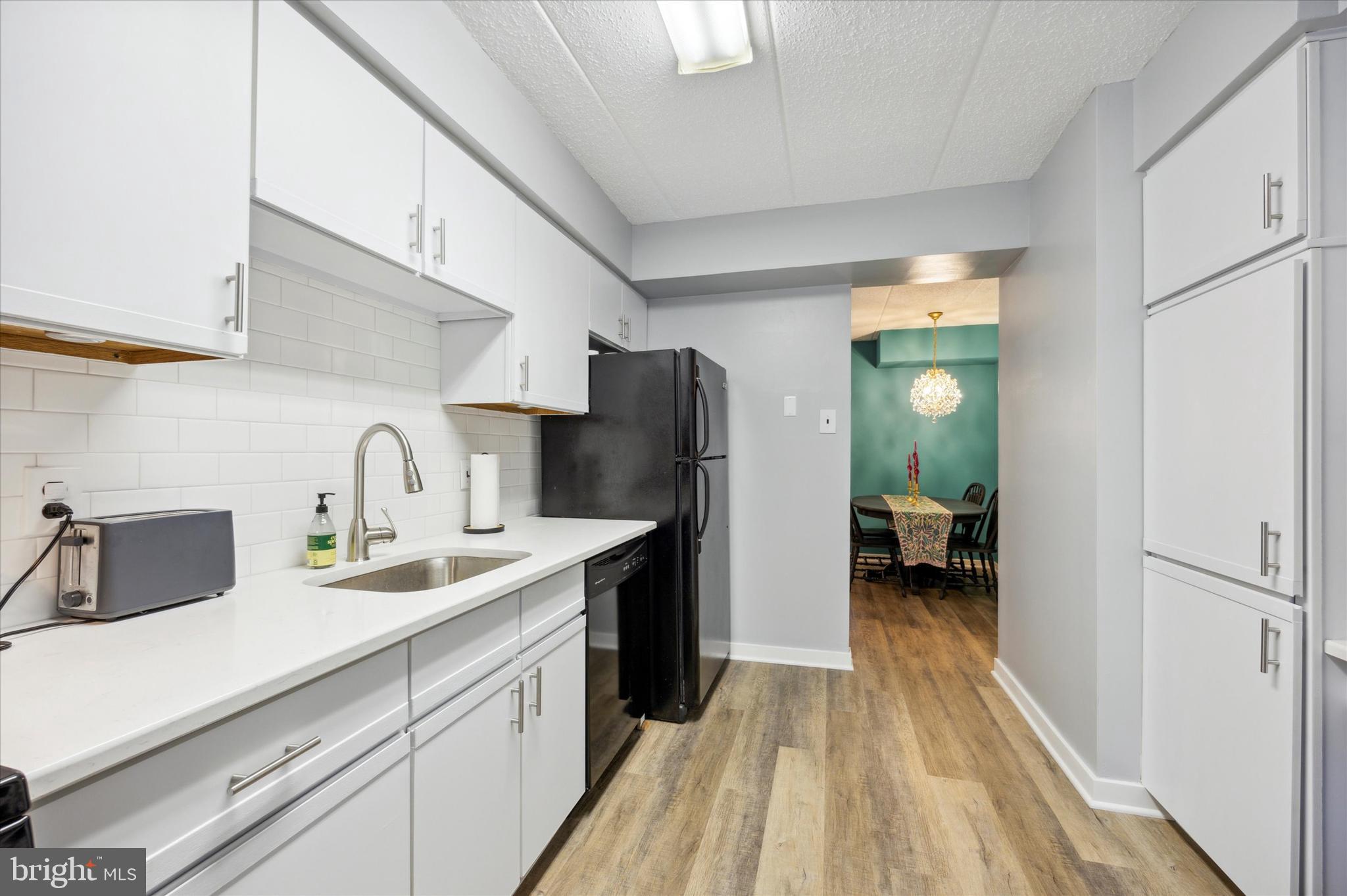 GREEN TREE SUMMIT - Residential