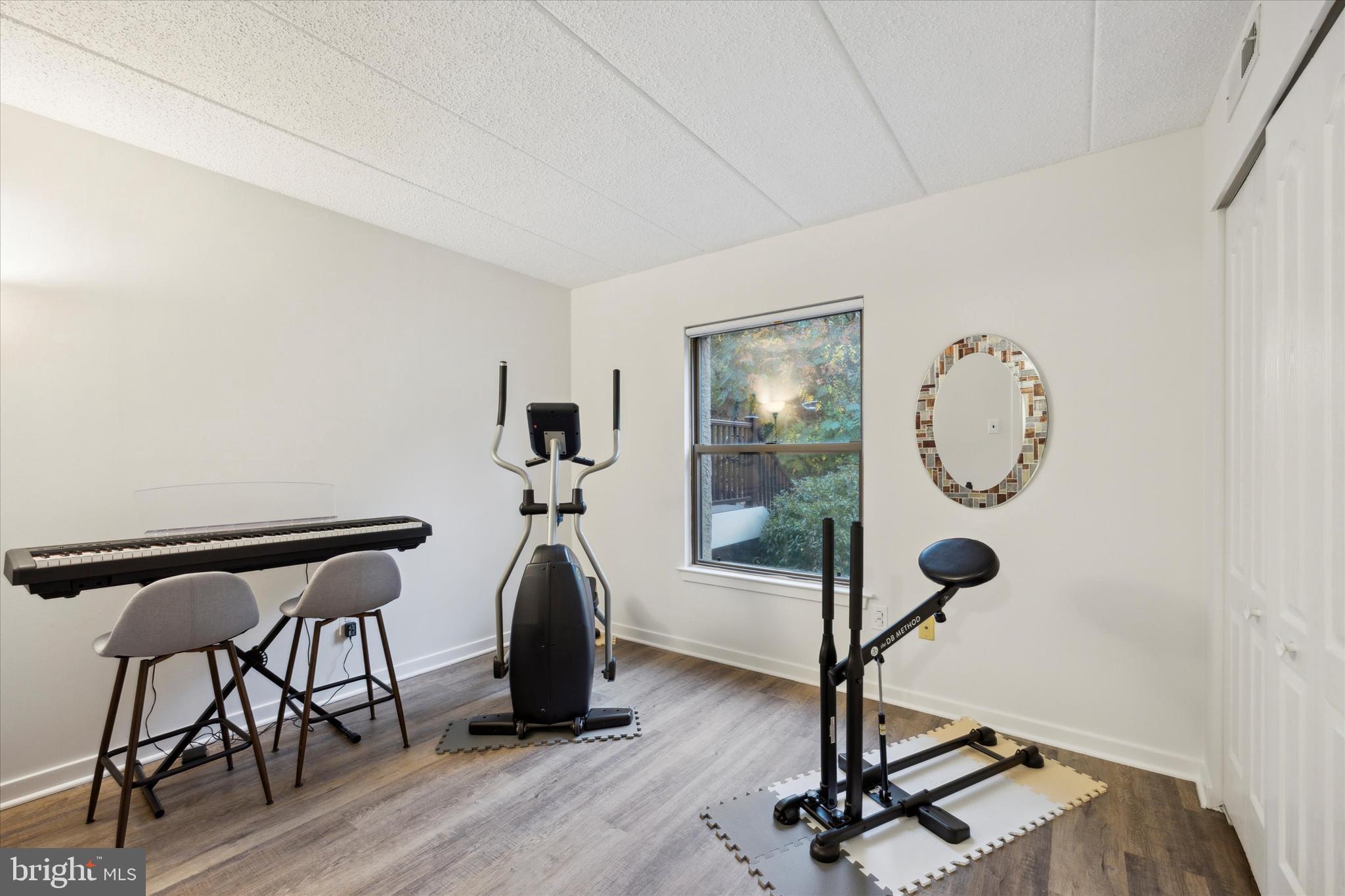 GREEN TREE SUMMIT - Residential