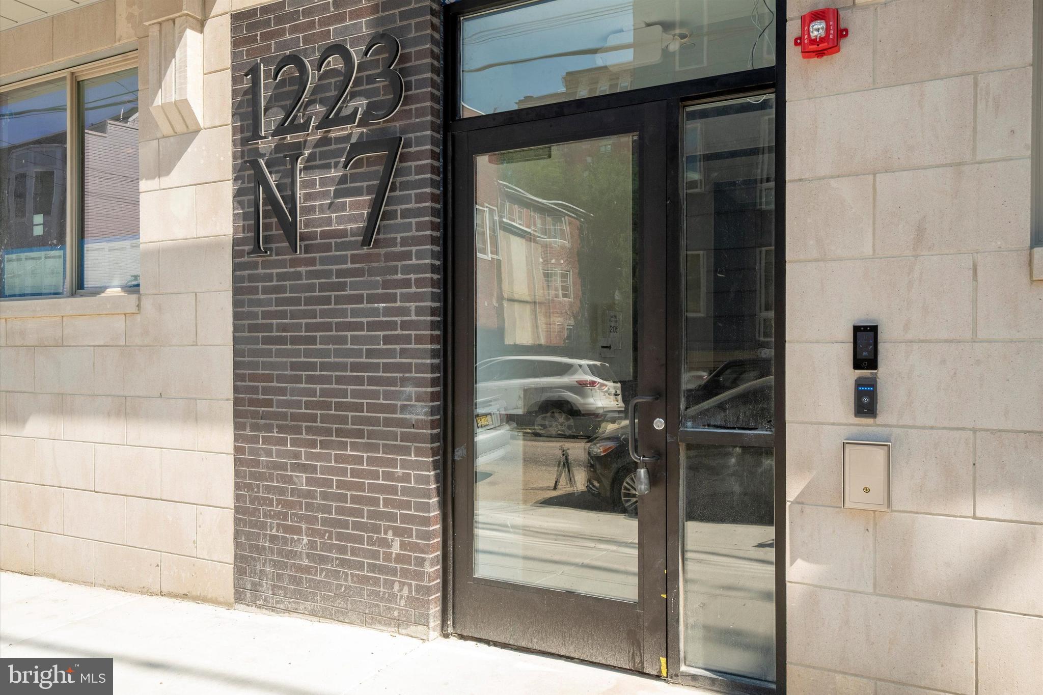 OLDE KENSINGTON - Residential Lease