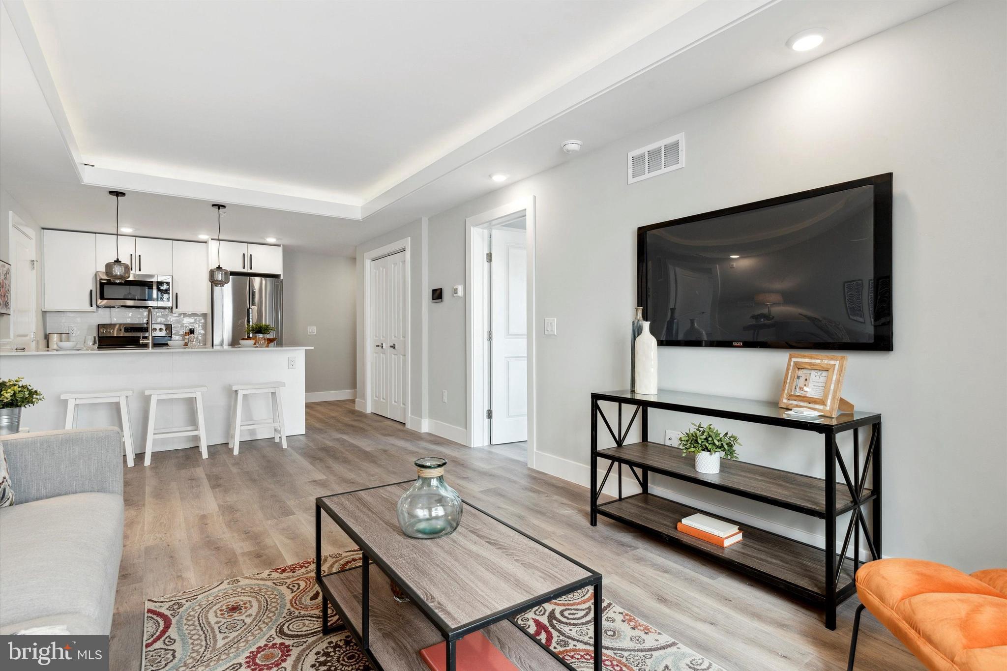 OLDE KENSINGTON - Residential Lease