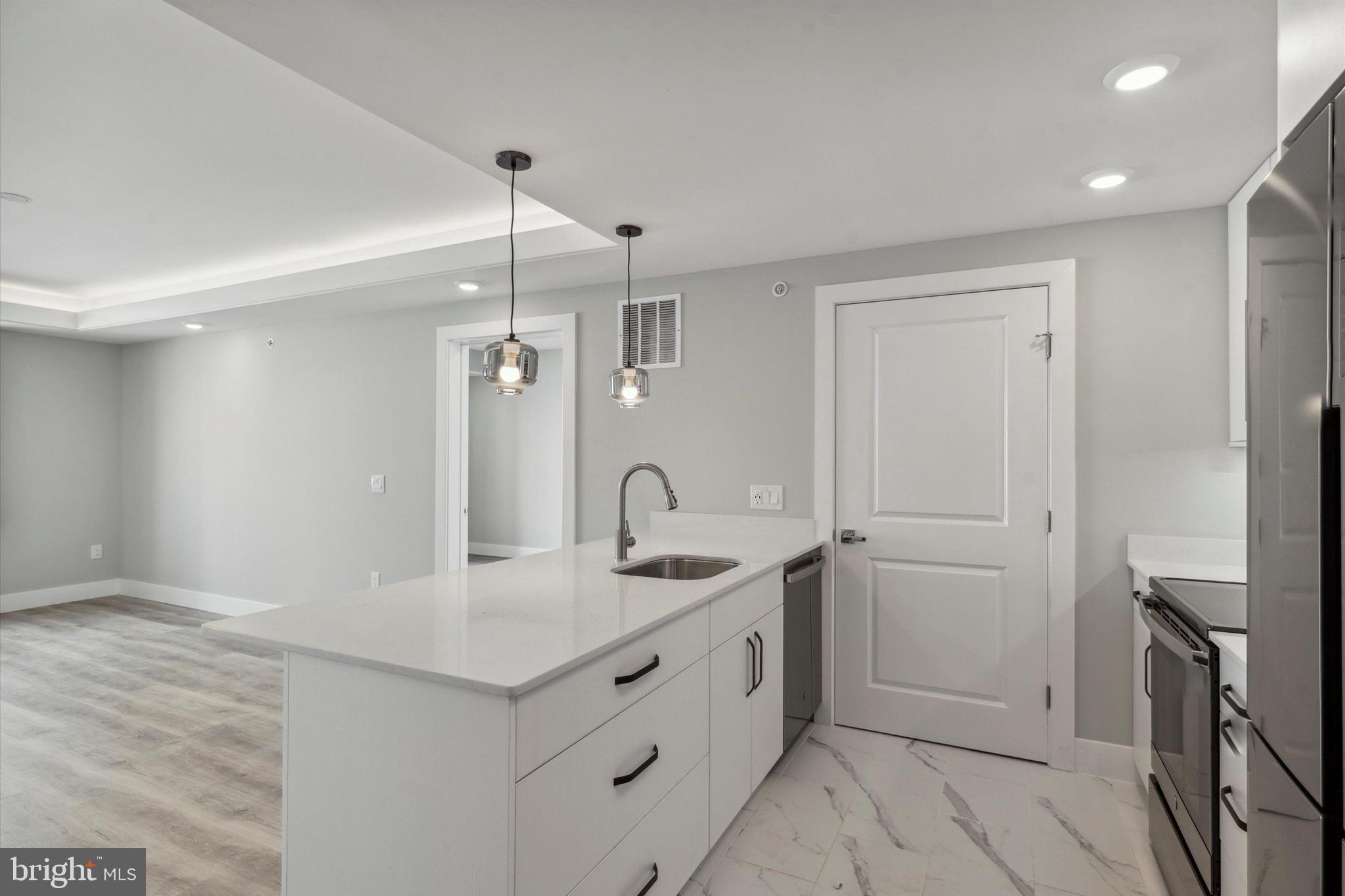 OLDE KENSINGTON - Residential Lease