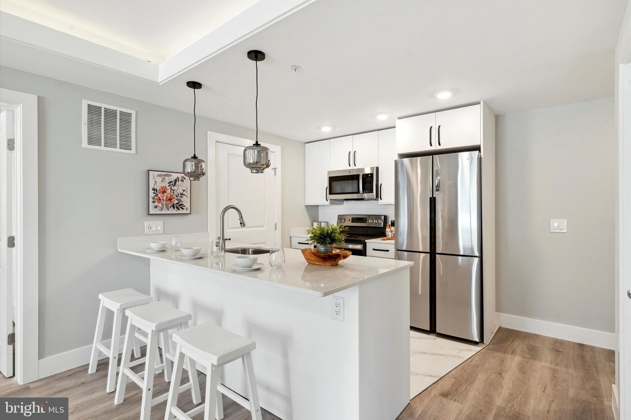 OLDE KENSINGTON - Residential Lease