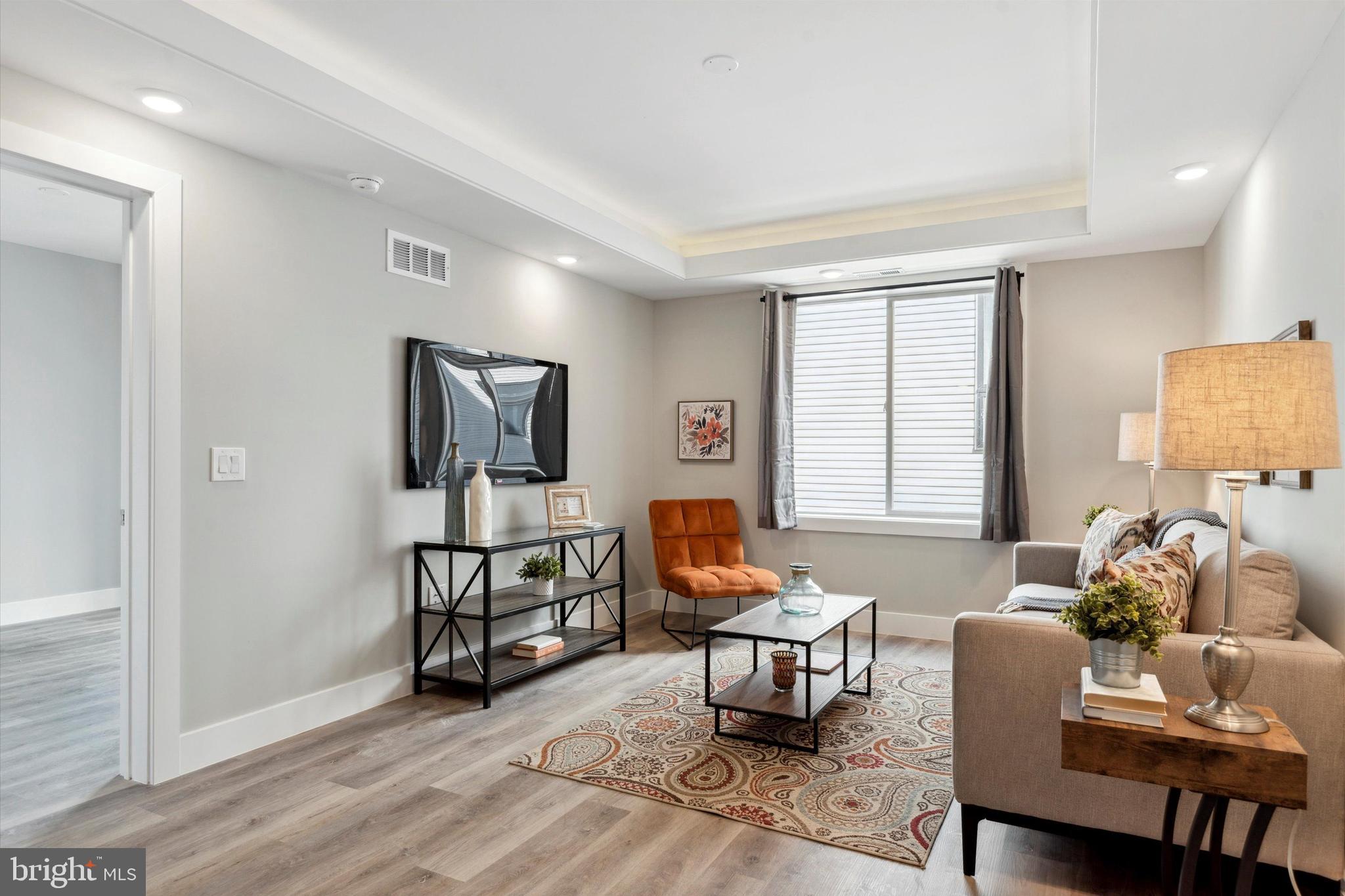 OLDE KENSINGTON - Residential Lease