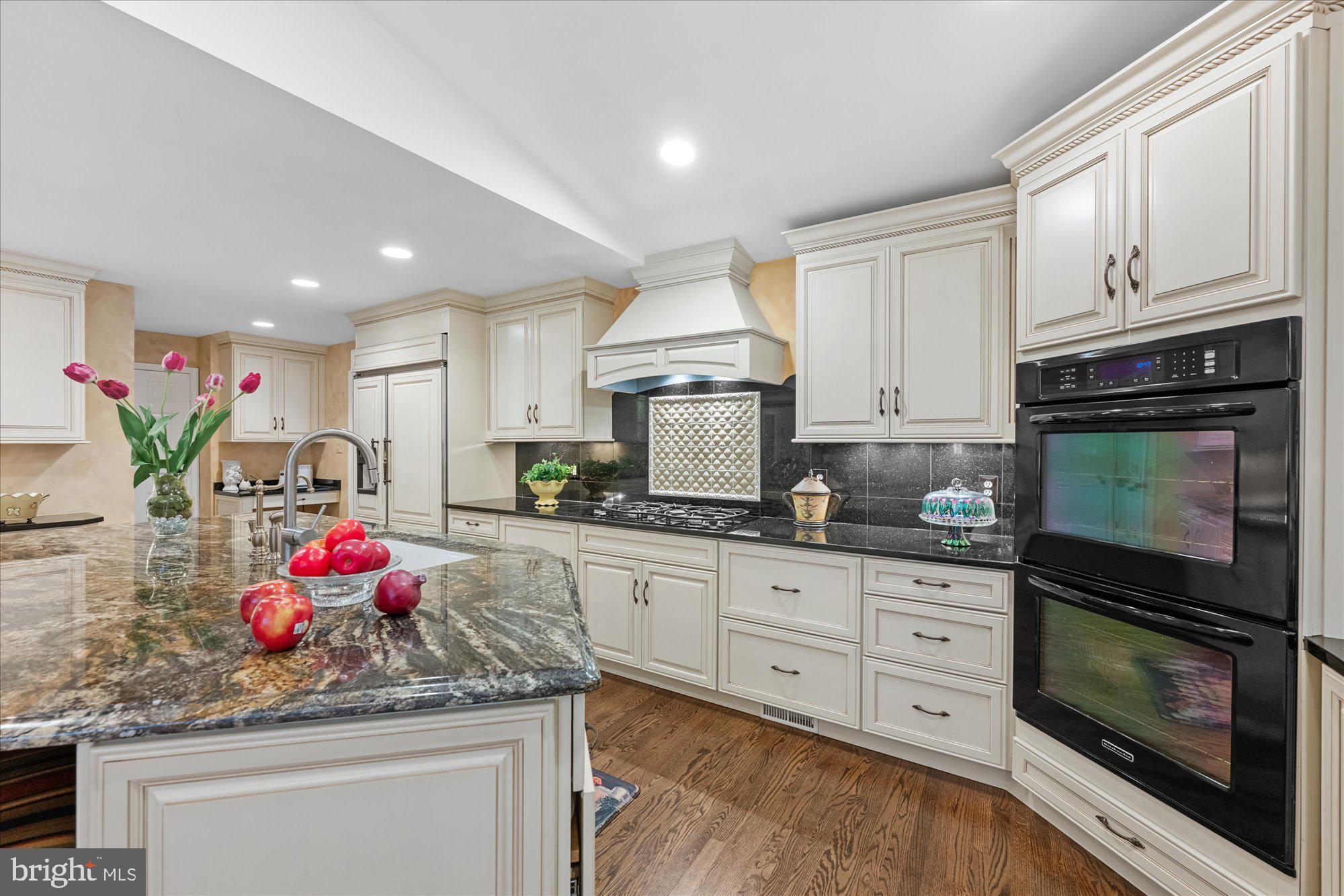 PINE KNOLLS - Residential