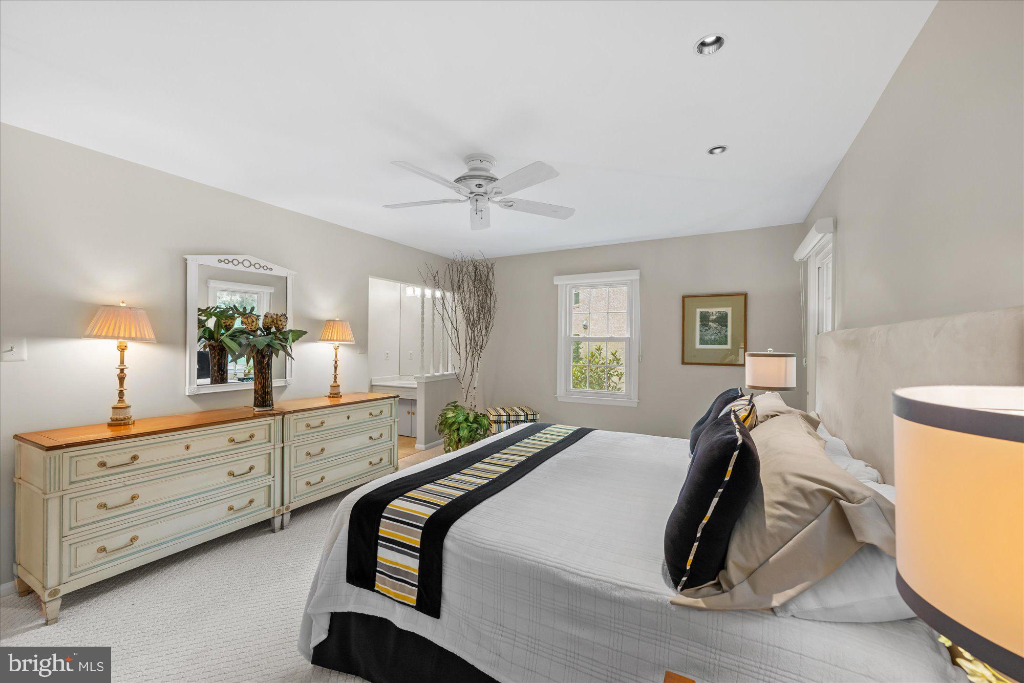 PINE KNOLLS - Residential