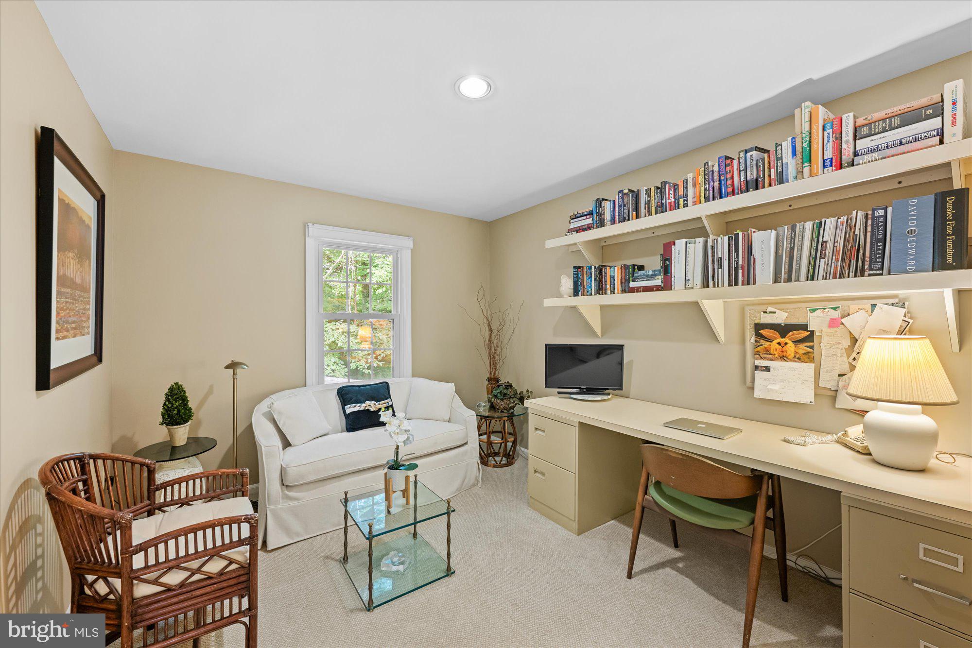 PINE KNOLLS - Residential